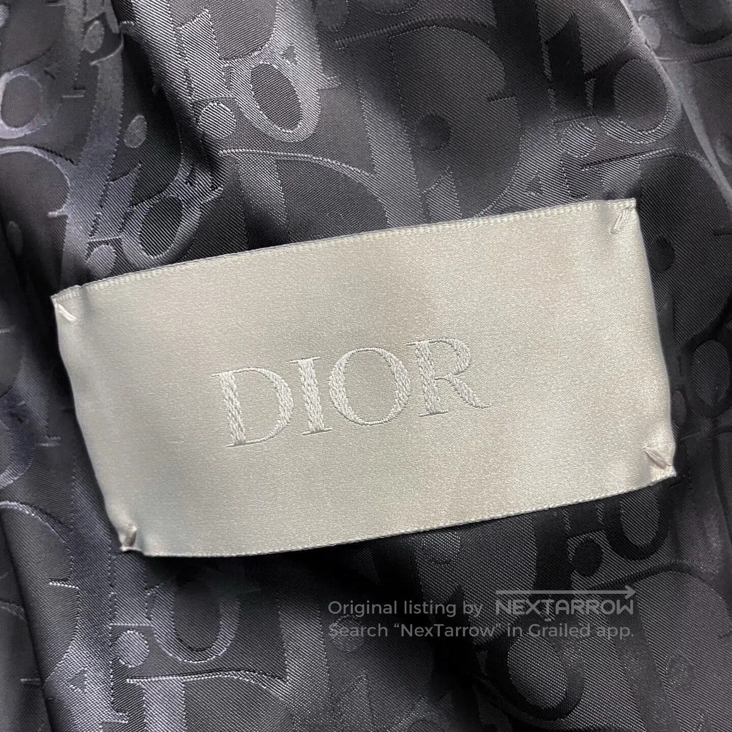 Dior stylish silver puffer jacket with artistic prints. Size US XXL / EU 58 / 5 - 5 Thumbnail