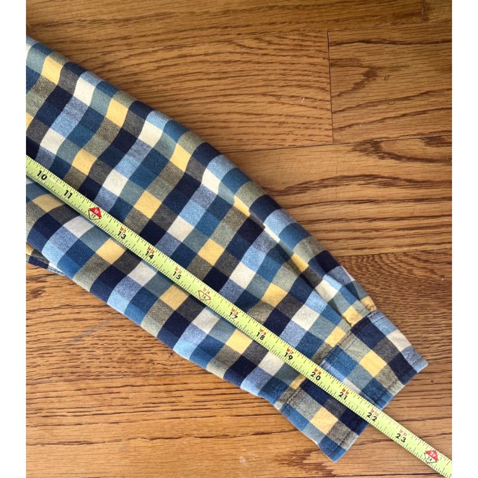 Vintage VINTAGE L.L. Bean Men’s Button-Up Shirt Long Sleeve Cotton Flannel Blue Yellow Plaid Adult Medium Size US M / EU 48-50 / 2 - 7 Thumbnail