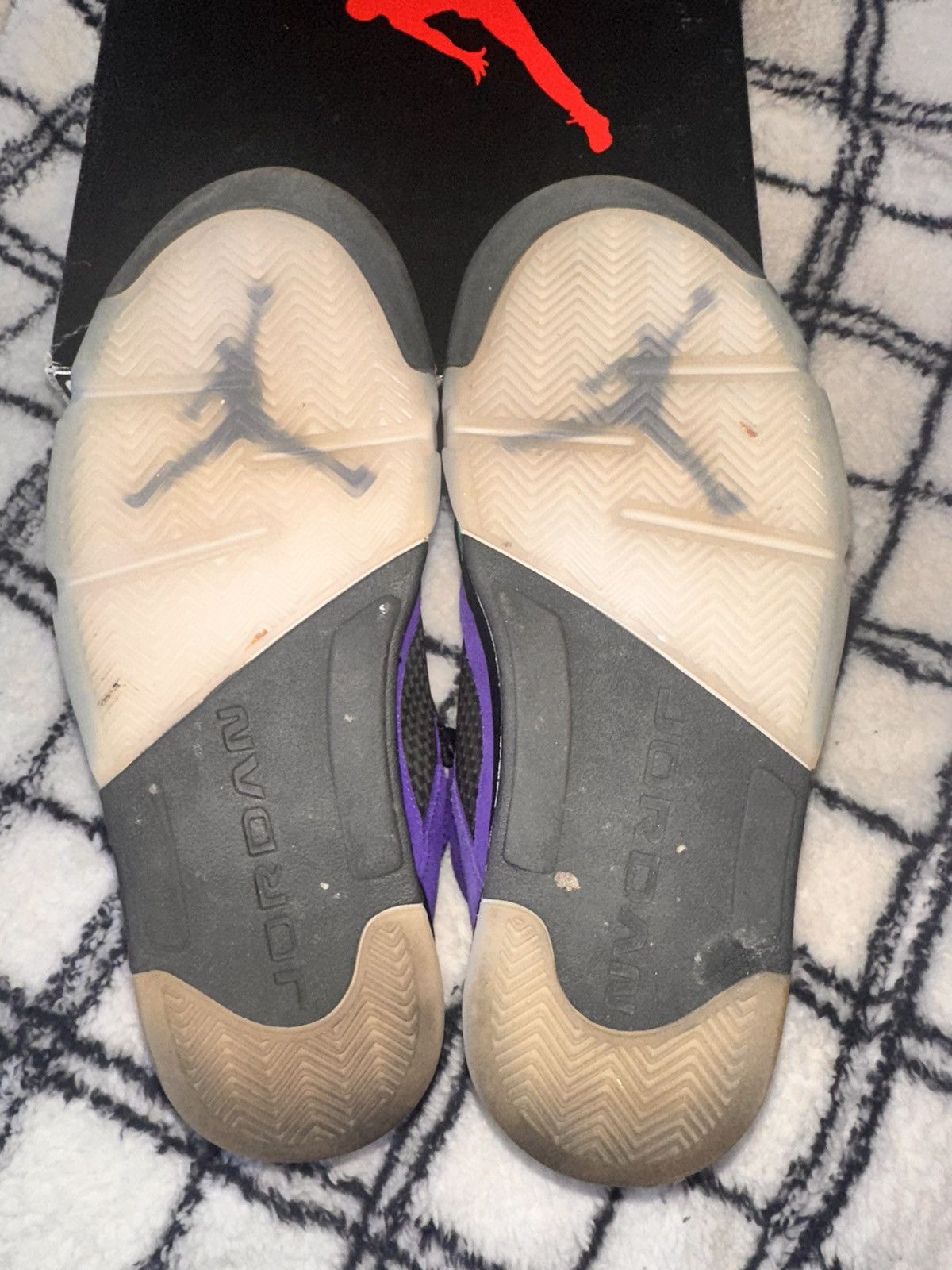 Jordan Brand × Nike Jordan 5 Alternate Grapes Size US 9 / EU 42 - 10 Thumbnail
