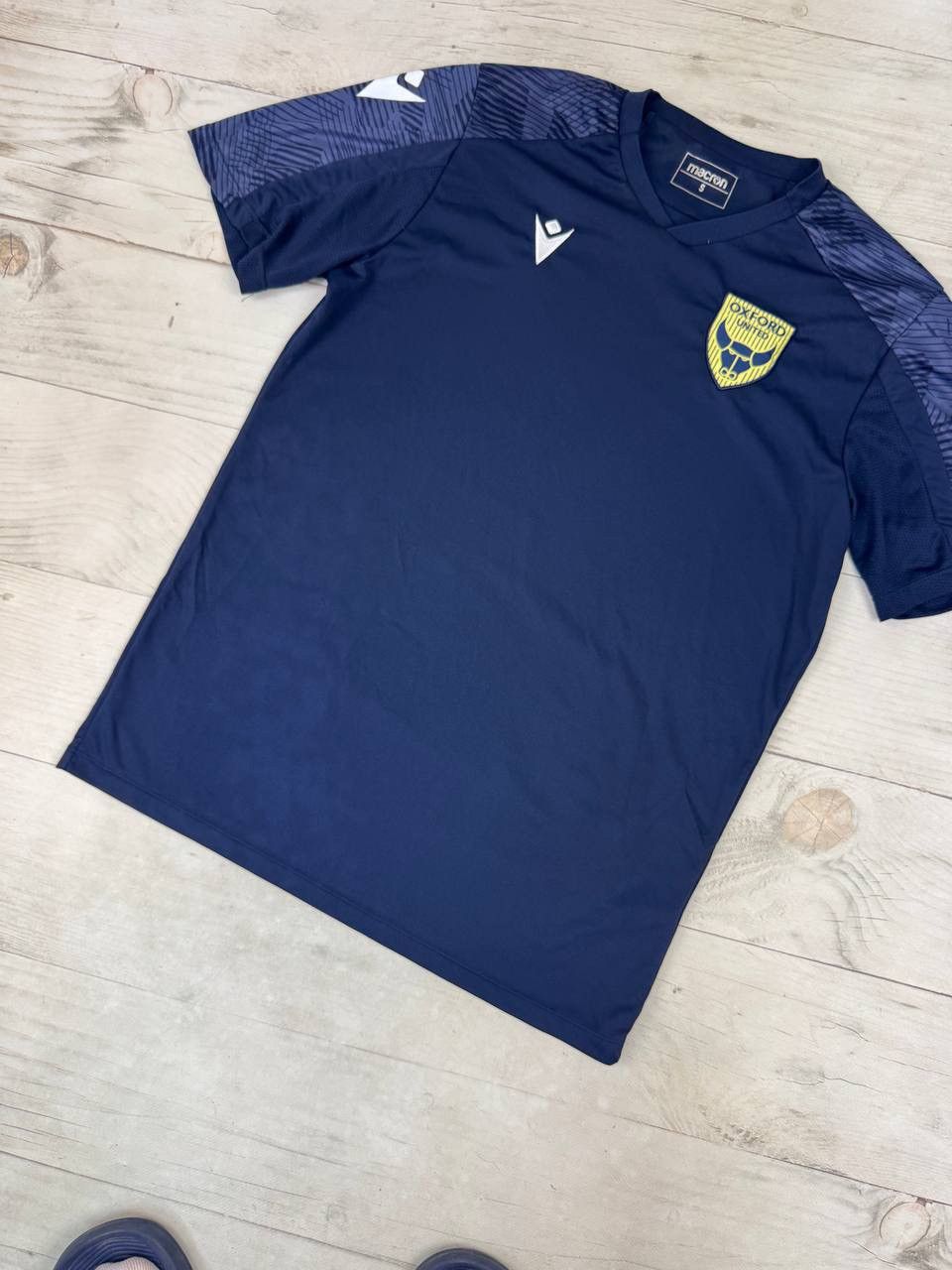 Macron Macron Oxford United 2022 2023 Training Shirt Soccer Jersey Size US S / EU 44-46 / 1 - 4 Thumbnail
