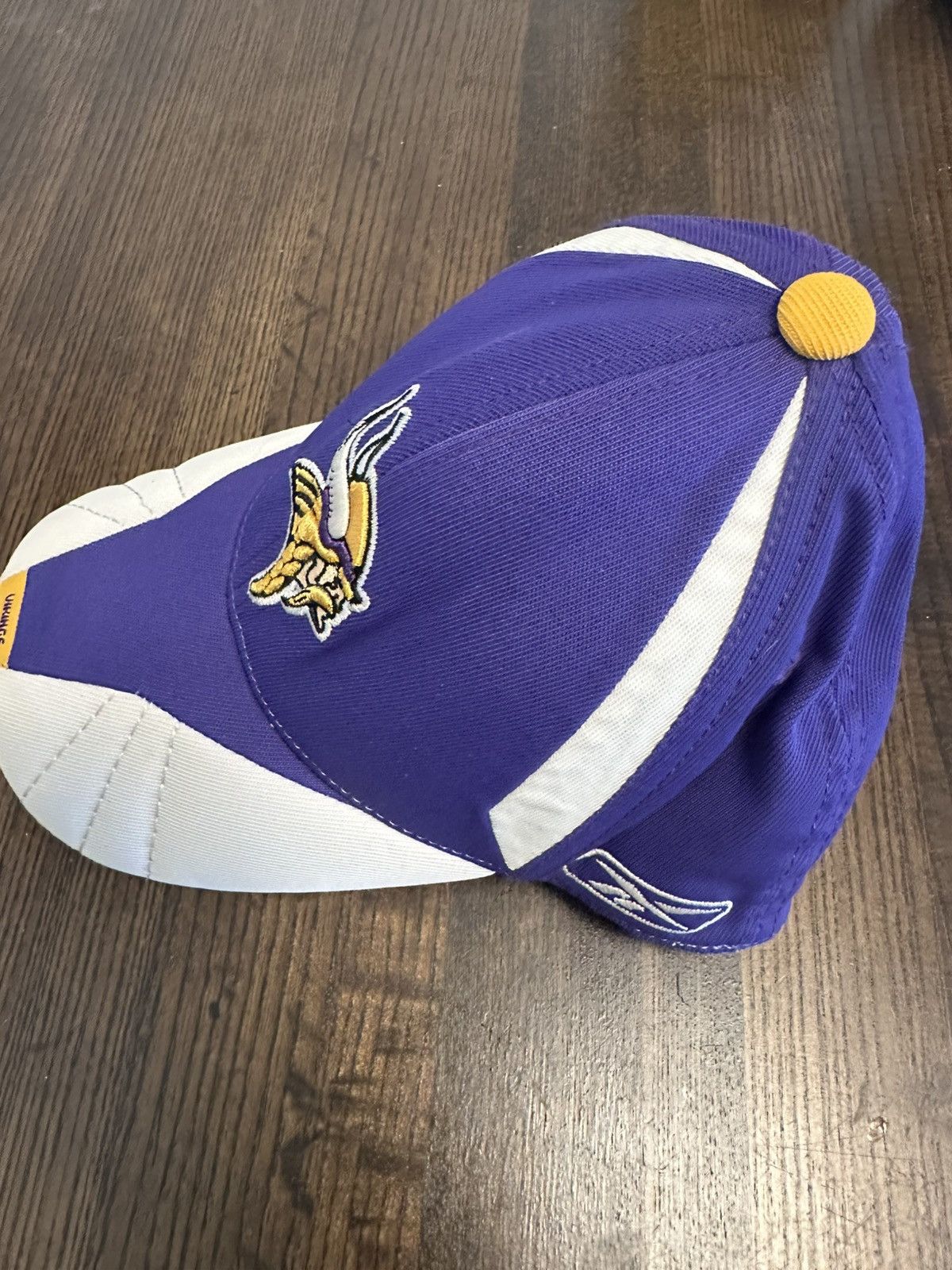 NFL Vintage Reebok Minnesota Vikings Youth Hat NFL for Kids Size ONE SIZE - 2 Thumbnail