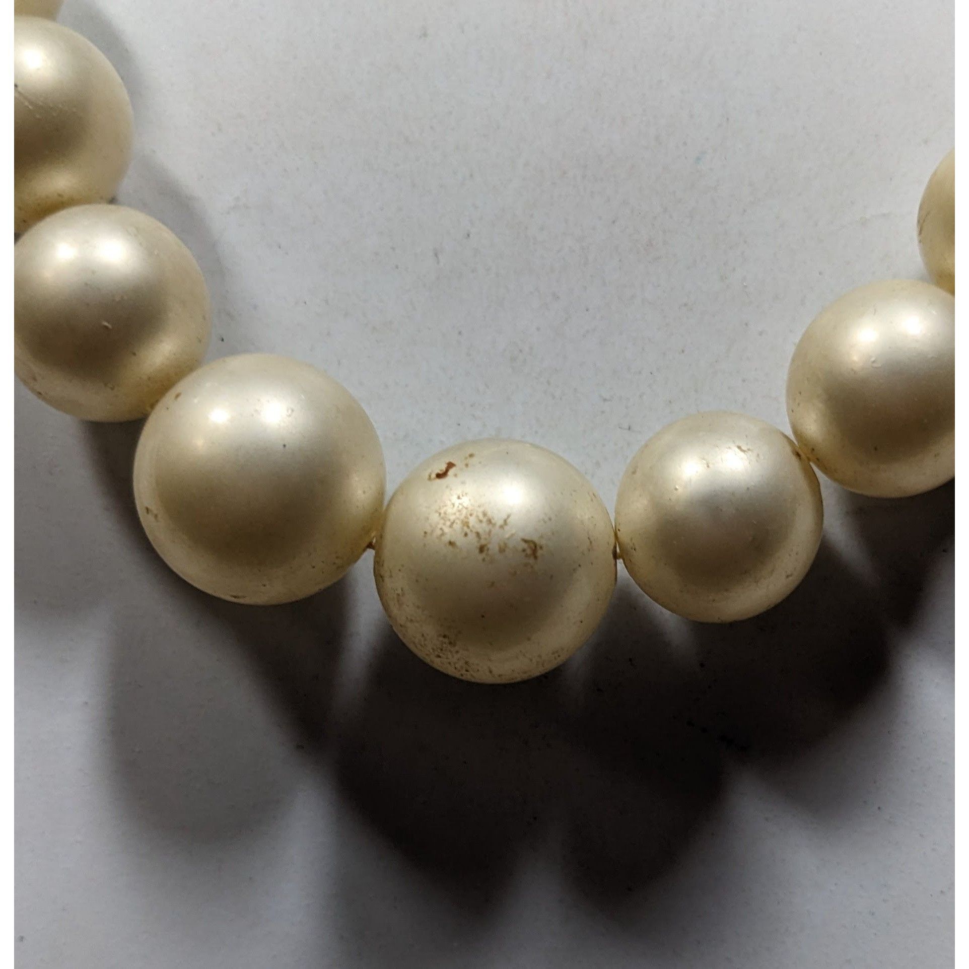 Other Vintage Faux Pearl Necklace With Graduated Beads Size ONE SIZE - 6 Thumbnail