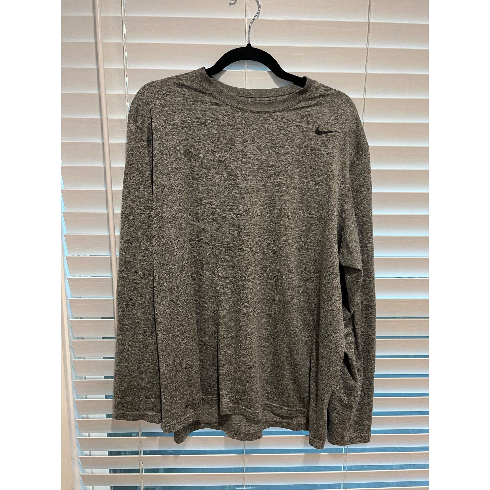 Nike Nike DriFit Long Sleeve Shirt - Size XL Size US XL / EU 56 / 4 - 1 Thumbnail