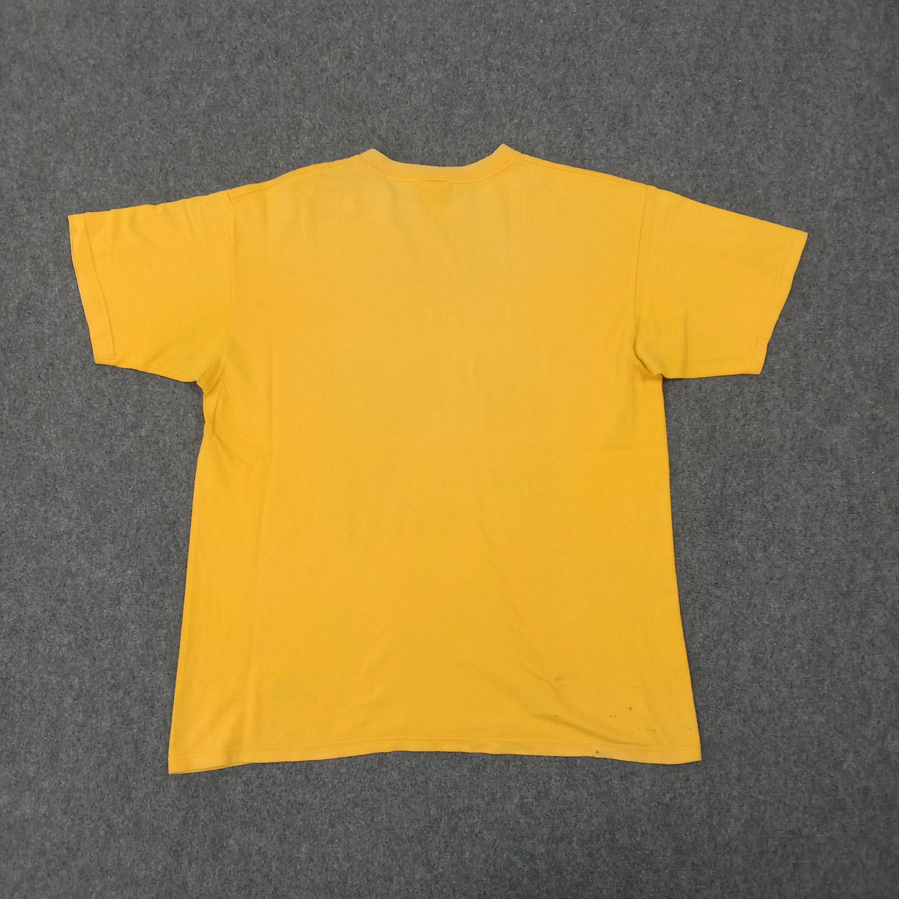 Band Tees Sonic Youth Registered Nurse 2004 Band Tshirt C267N65 Size US L / EU 52-54 / 3 - 5 Thumbnail