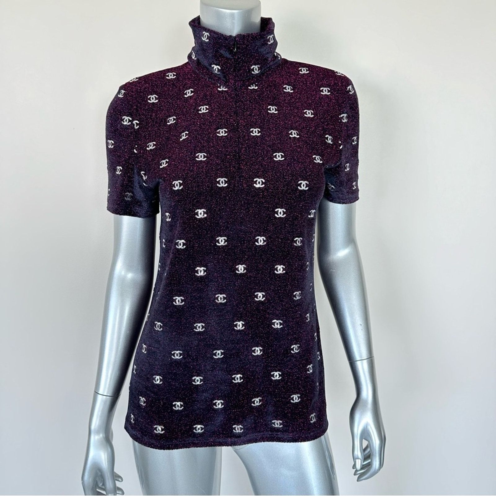 Chanel CHANEL CC logo women top size 42 FR or 8 US Authentic Size M / US 6-8 / IT 42-44 - 1 Thumbnail