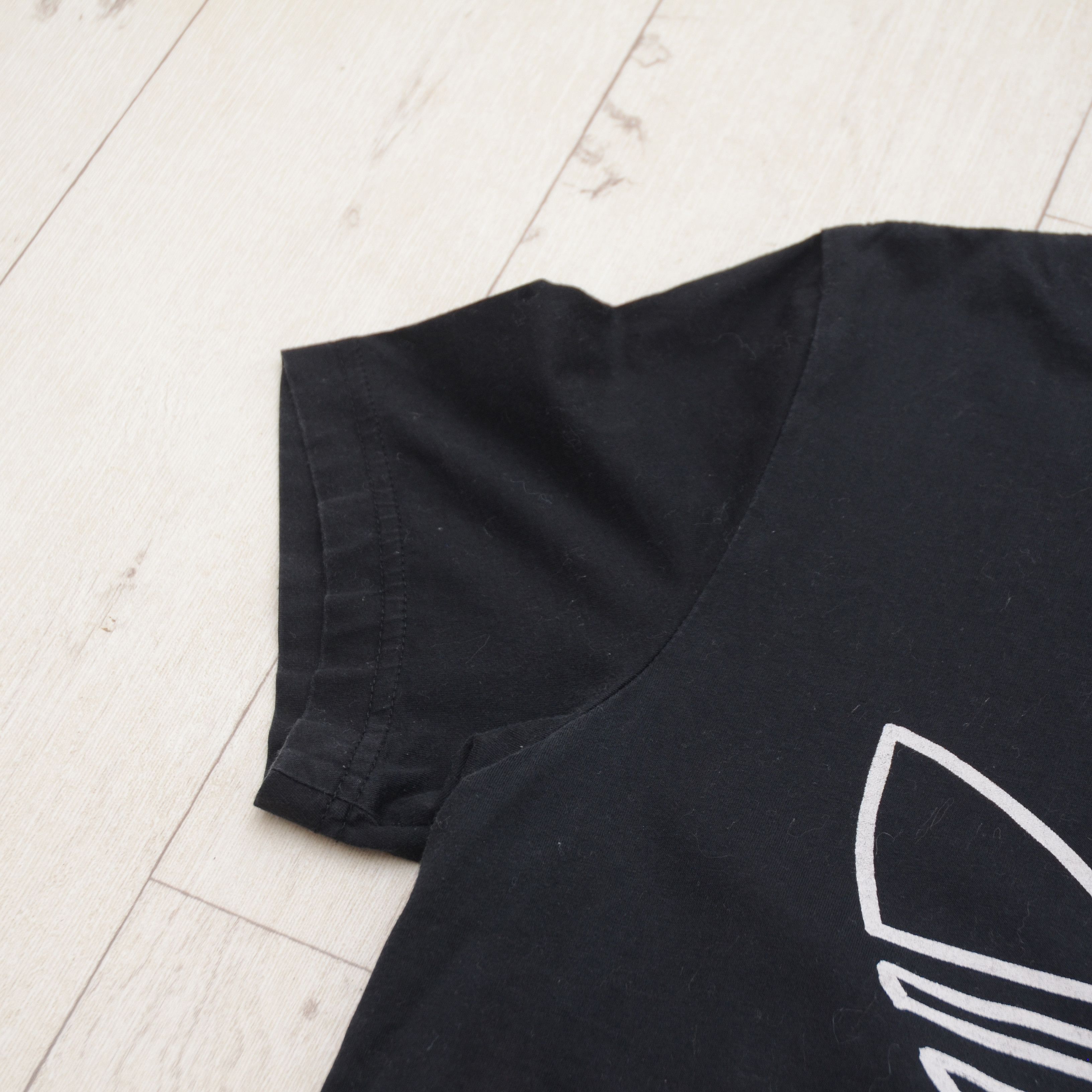 Adidas Vintage Adidas Originals Big Logo T-Shirt Tee Unisex Y2K Size M / US 6-8 / IT 42-44 - 7 Thumbnail