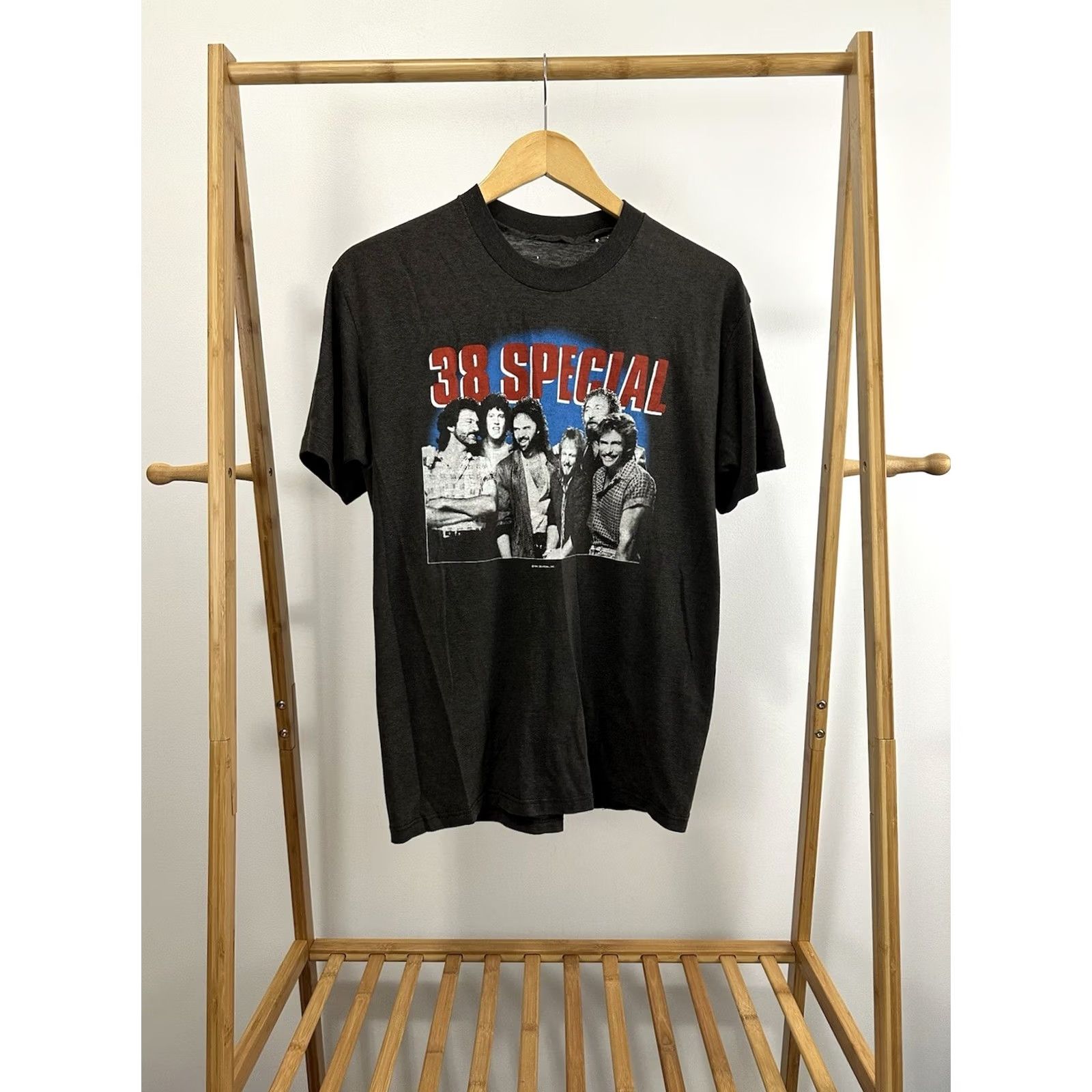 Vintage VTG 80s 38 Special 1986 Strength In Number Paper Thin Faded Band T-Shirt Size L Shirt Men Black Size US L / EU 52-54 / 3 - 2 Thumbnail