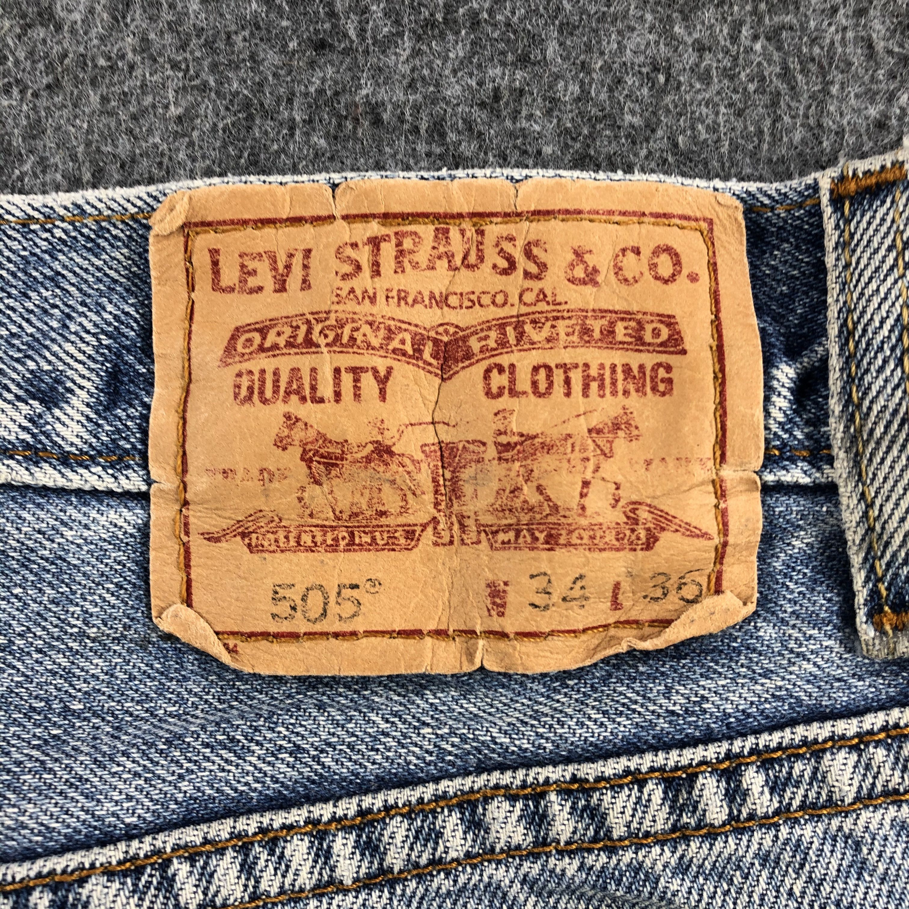 Levi's Vintage Light Wash Levis 505 Jeans-J2048 Size US 35 - 5 Thumbnail