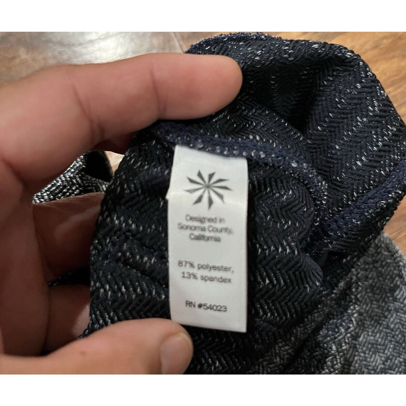 Athleta Athleta Textured Leggings Gray/Black Size ST RN 54023 Size 24" / US 00 / IT 34 - 7 Thumbnail