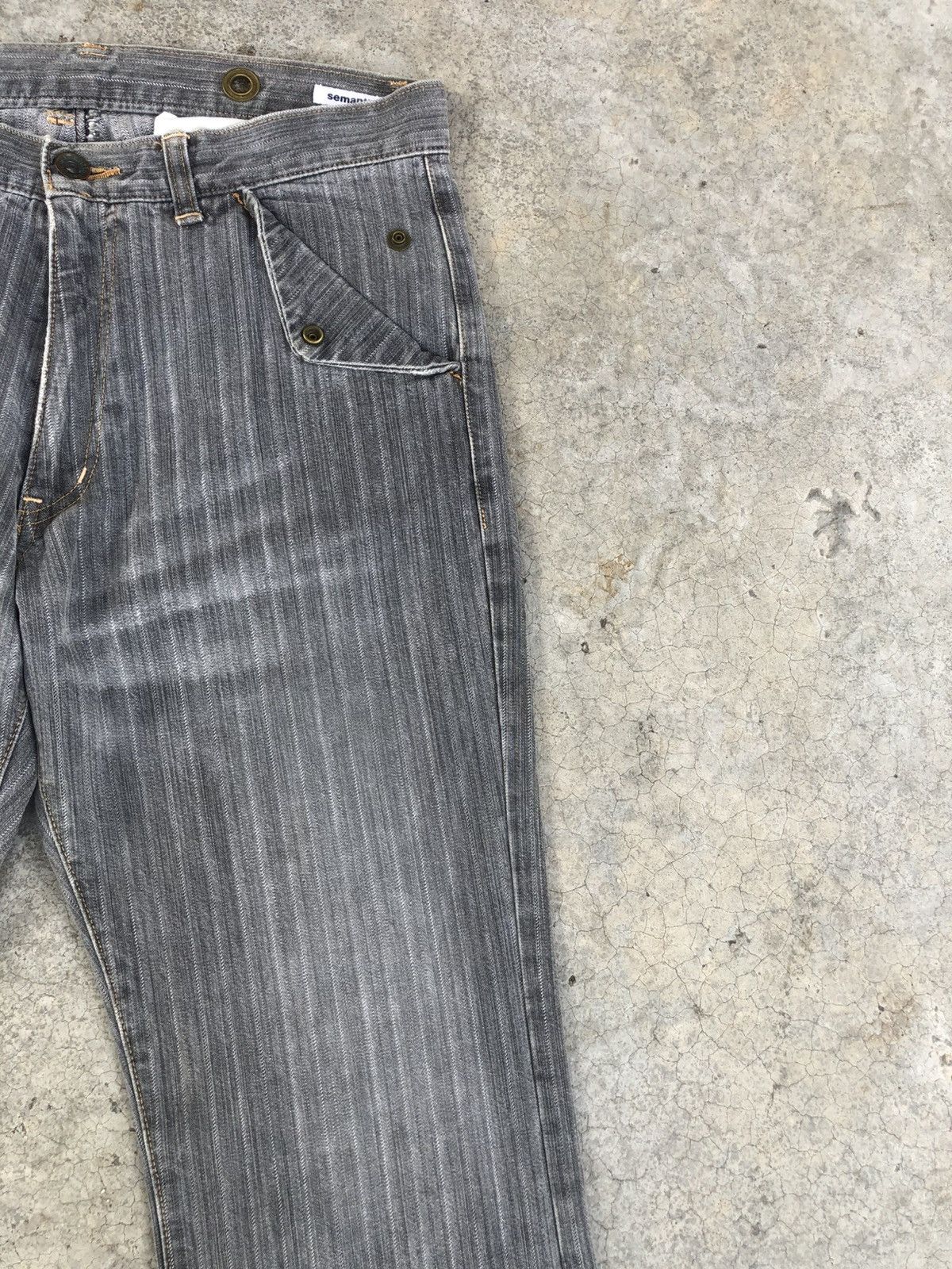 Semantic Design Flared Jeans Hickory Distressed