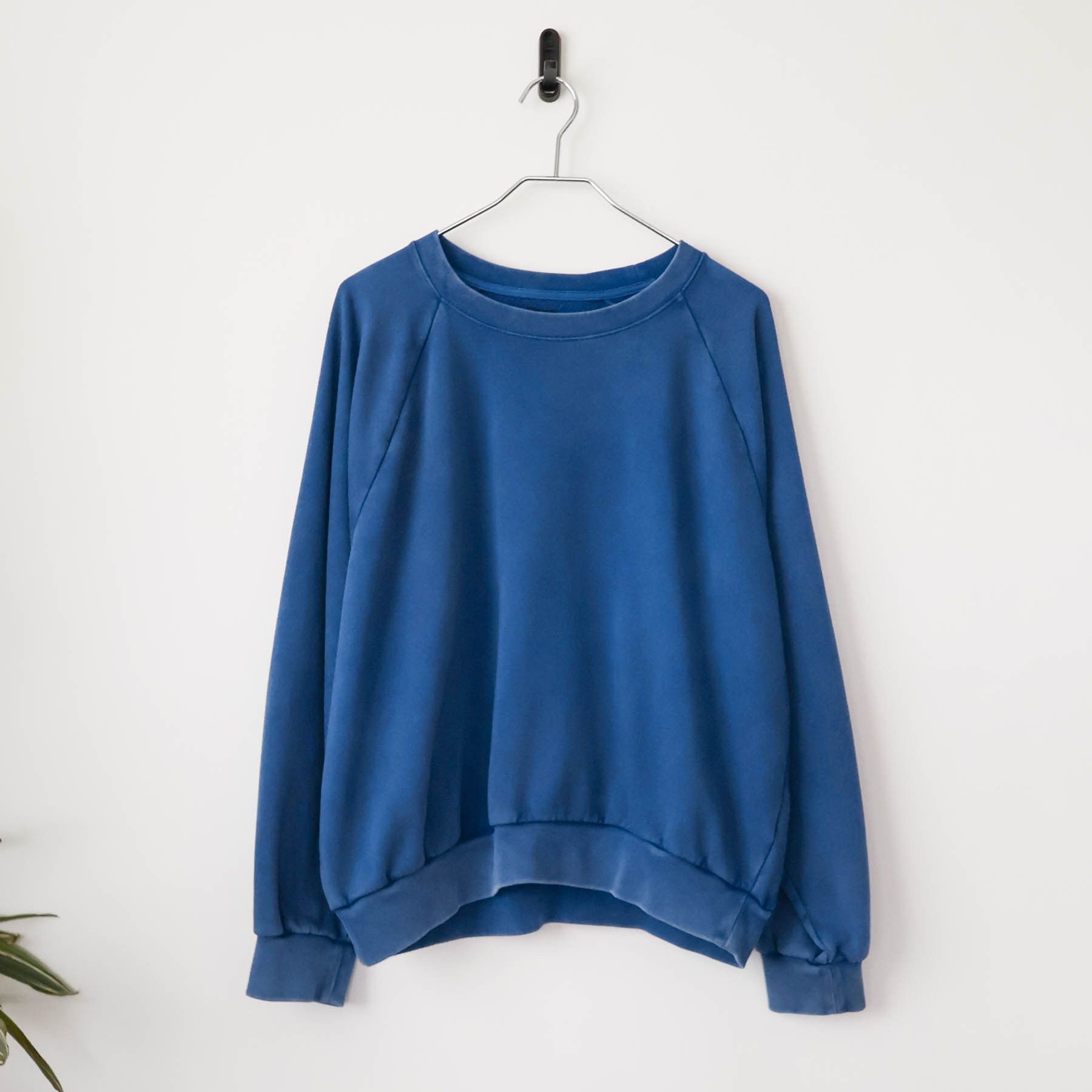 Gap Rare Vintage GAP Crewneck Raglan Super Soft Sweatshirt Size US XL / EU 56 / 4 - 1 Thumbnail