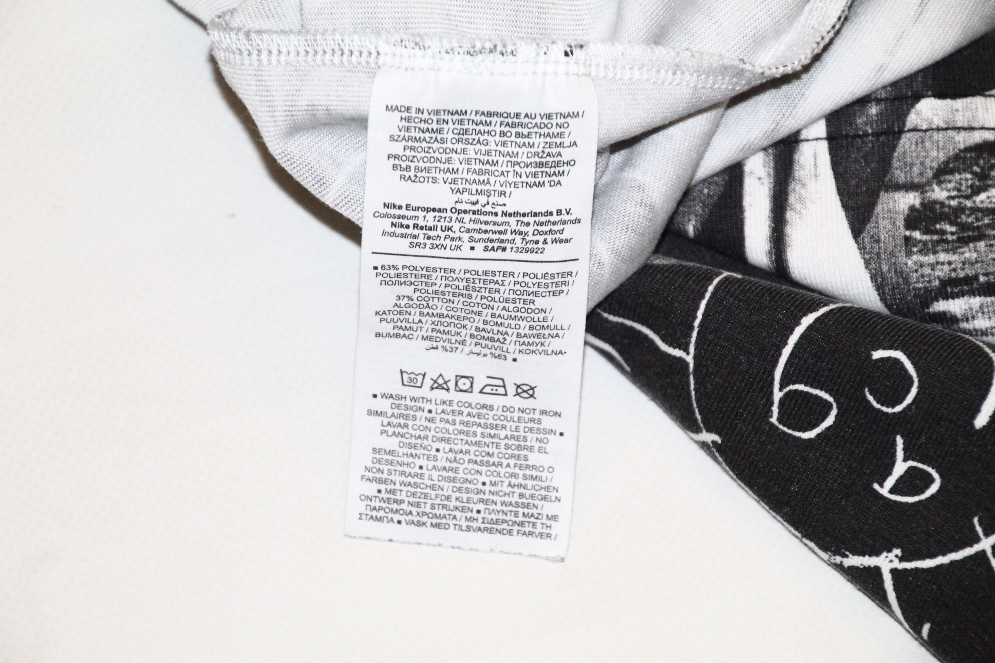 Nike ACG Nike ACG photo collage all over print loose fit l/s t-shirt Size US XL / EU 56 / 4 - 10 Thumbnail