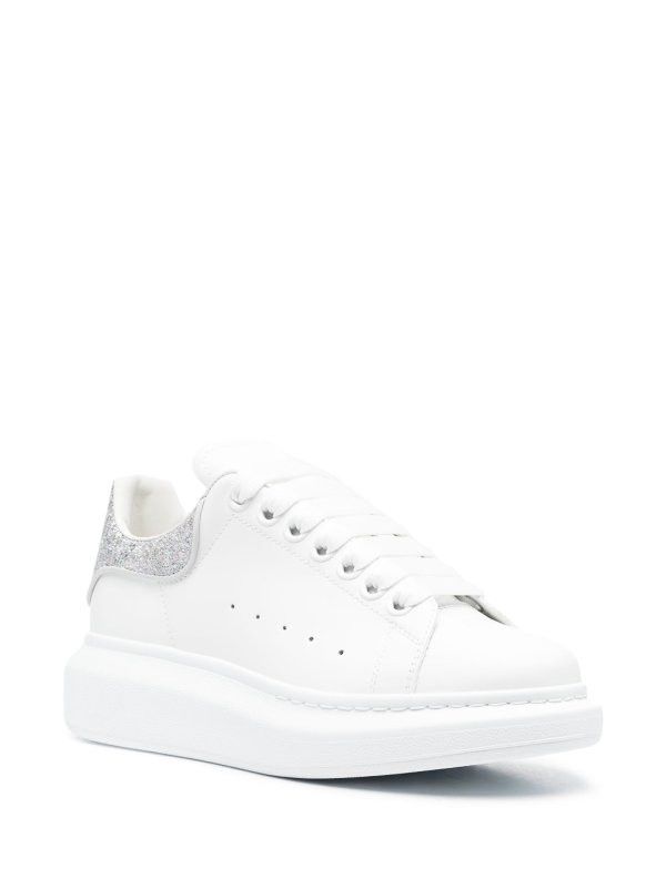 Alexander McQueen o1w1db10925 Oversized Sneaker in White Size US 10 / IT 40 - 2 Thumbnail