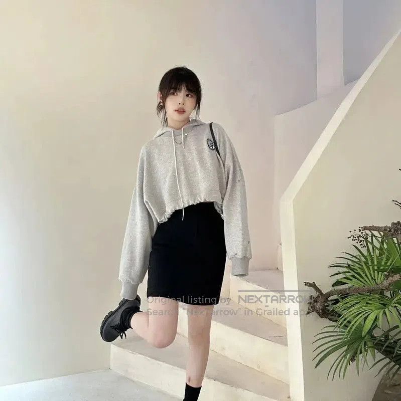 Louis Vuitton Louis Vuitton Gray Logo Crop Hoodie for Women . Size XXS / US 00 / IT 34 - 7 Thumbnail