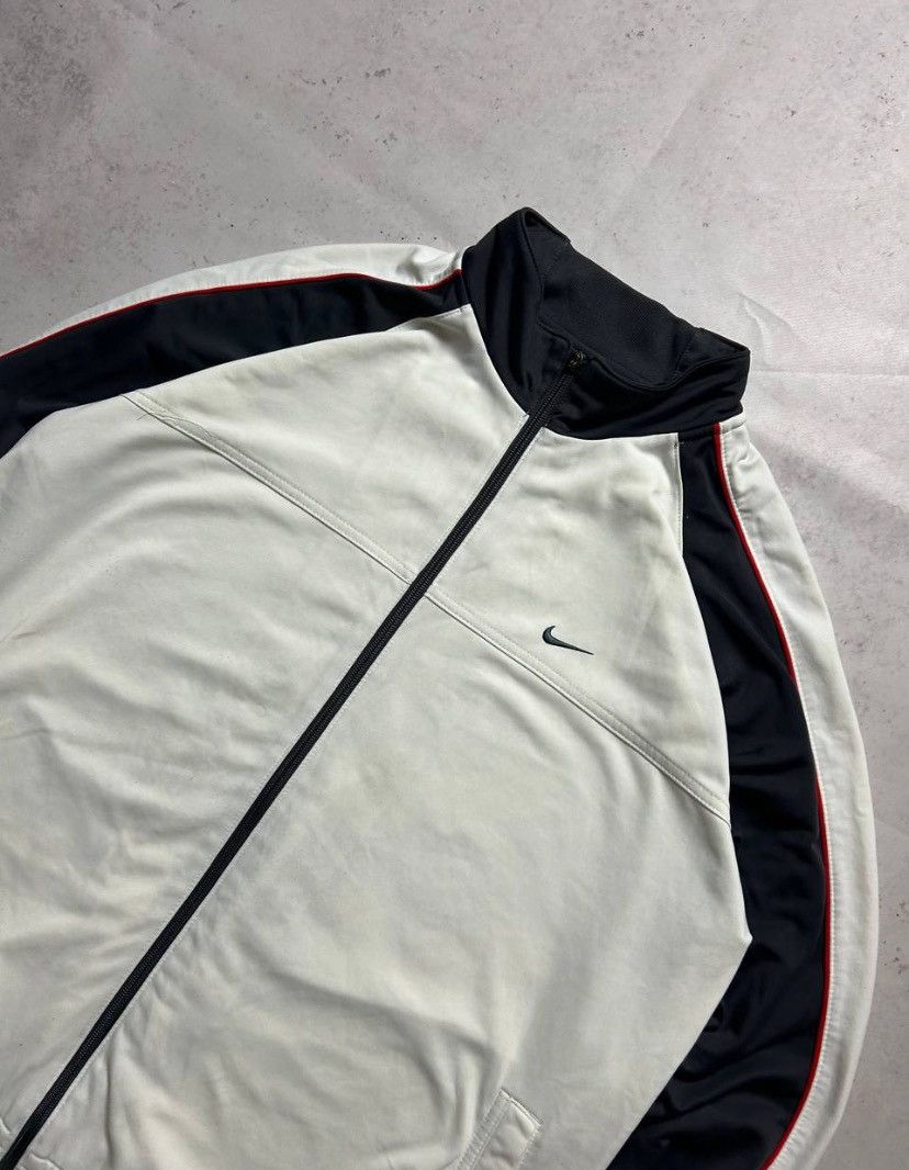 Nike Vintage Nike Swoosh White Zip-up Jacket Y2K L Size US L / EU 52-54 / 3 - 2 Thumbnail