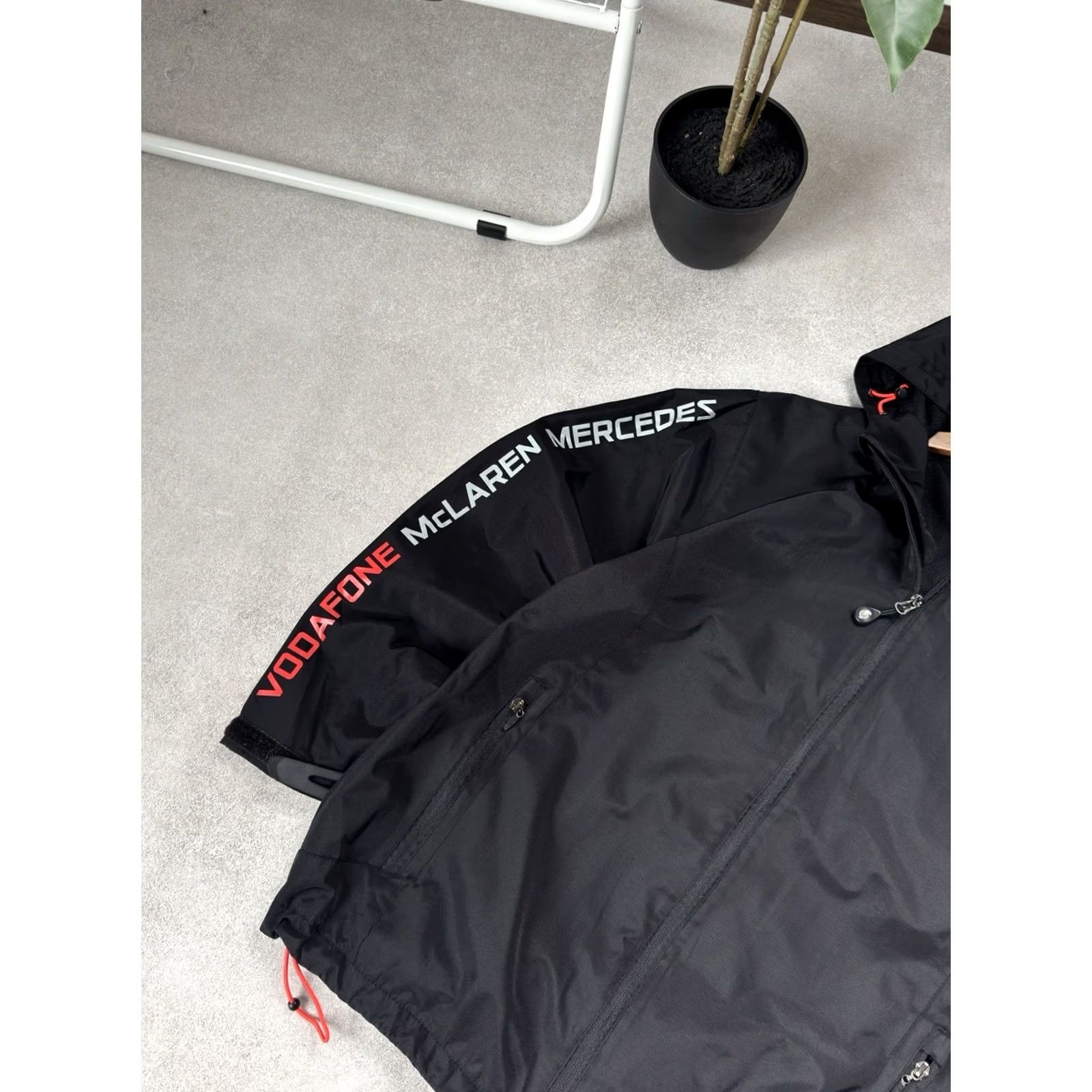 Mercedes-Benz VINTAGE Mercedes-Benz Windbreaker Jacket Nylon F1 Racing Black M Men Zip Pockets 90s Size US M / EU 48-50 / 2 - 3 Thumbnail
