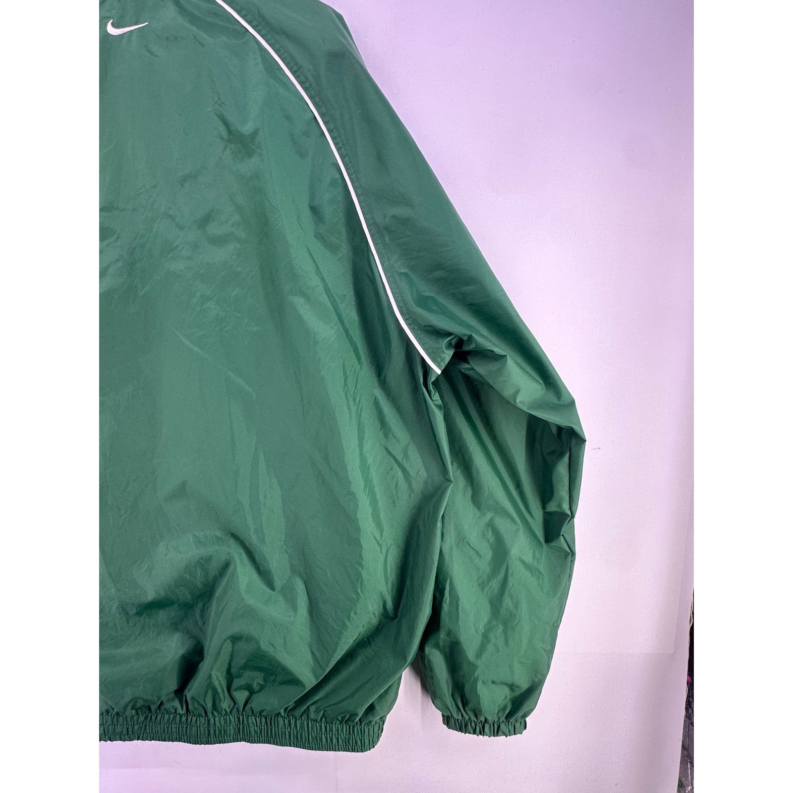 Nike Vintage Nike Green Windbreaker Full Zip up Jacket Size XL Size US XL / EU 56 / 4 - 10 Thumbnail