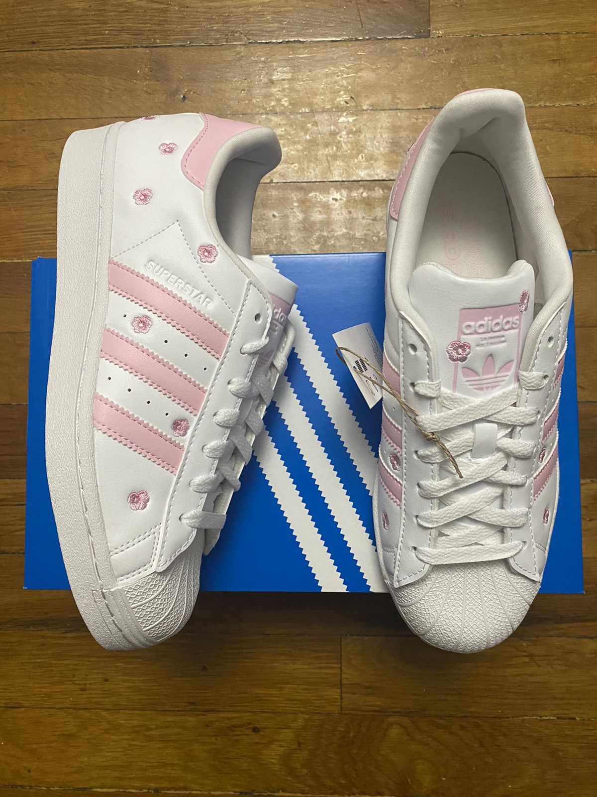 Adidas superstar white size 7 best sale