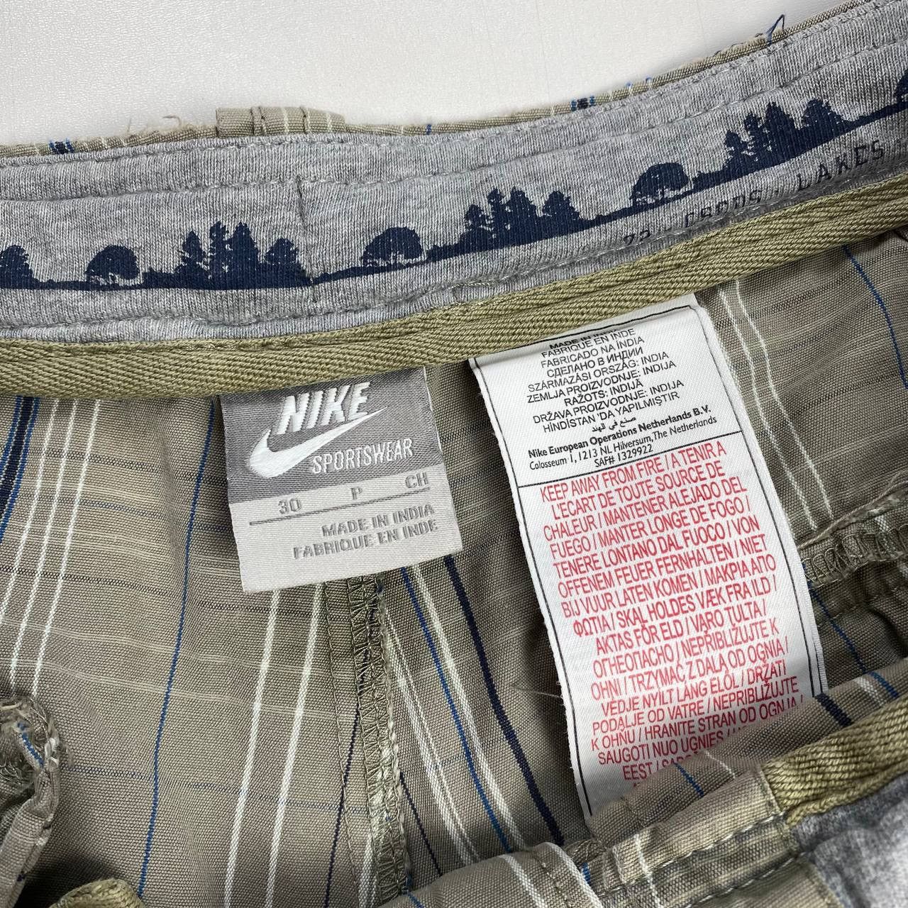 Nike Nike vintage cargo short Size:30 Size US 30 / EU 46 - 5 Thumbnail