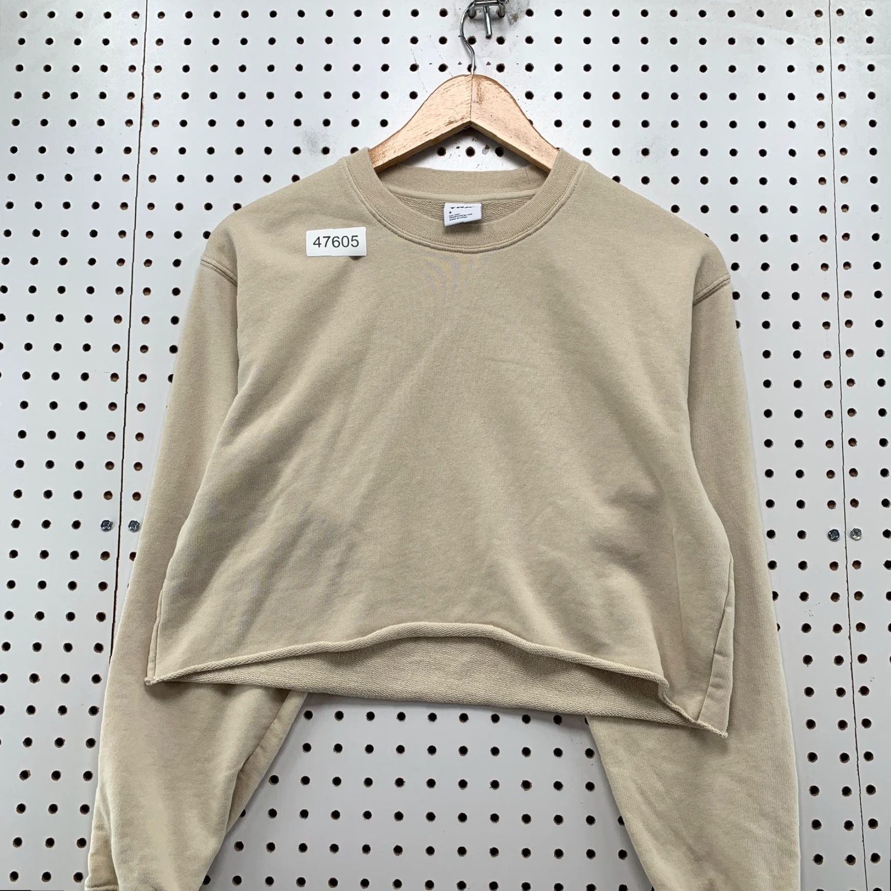Aritzia Aritzia TNA Sweatshirt Womens Small Beige Cropped Fleece Long Sleeve Crew Neck Pullover Knit Shirt Size S / US 4 / IT 40 - 4 Thumbnail