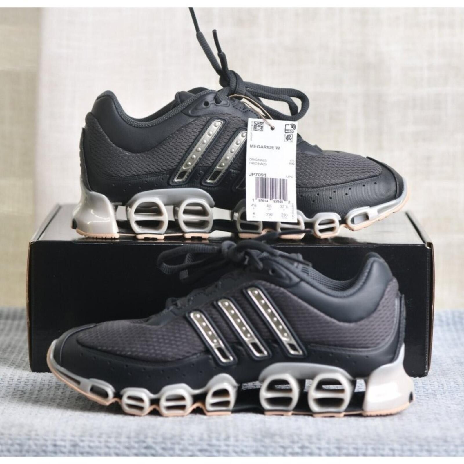 Adidas Adidas Wmns A3 Megaride Black Silver Metallic | SKU: JP7091 Size US 6 / IT 36 - 1 Thumbnail