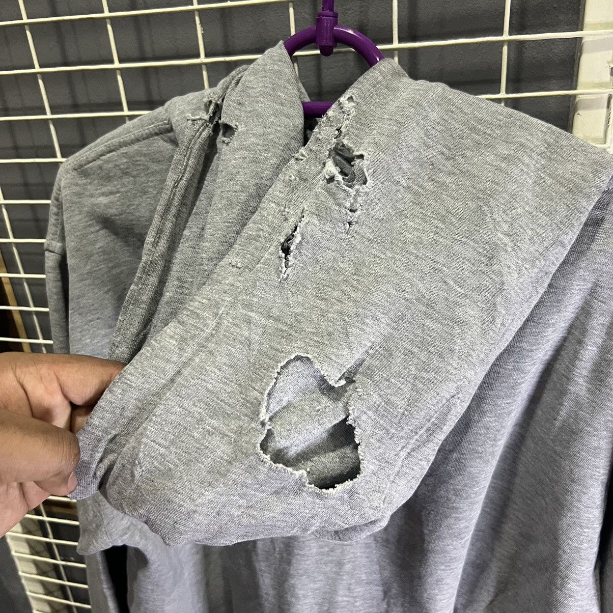 Billabong 🔥LAST DROP🔥“BILLABONG” DISTRESS HOODIE Size US M / EU 48-50 / 2 - 14 Thumbnail