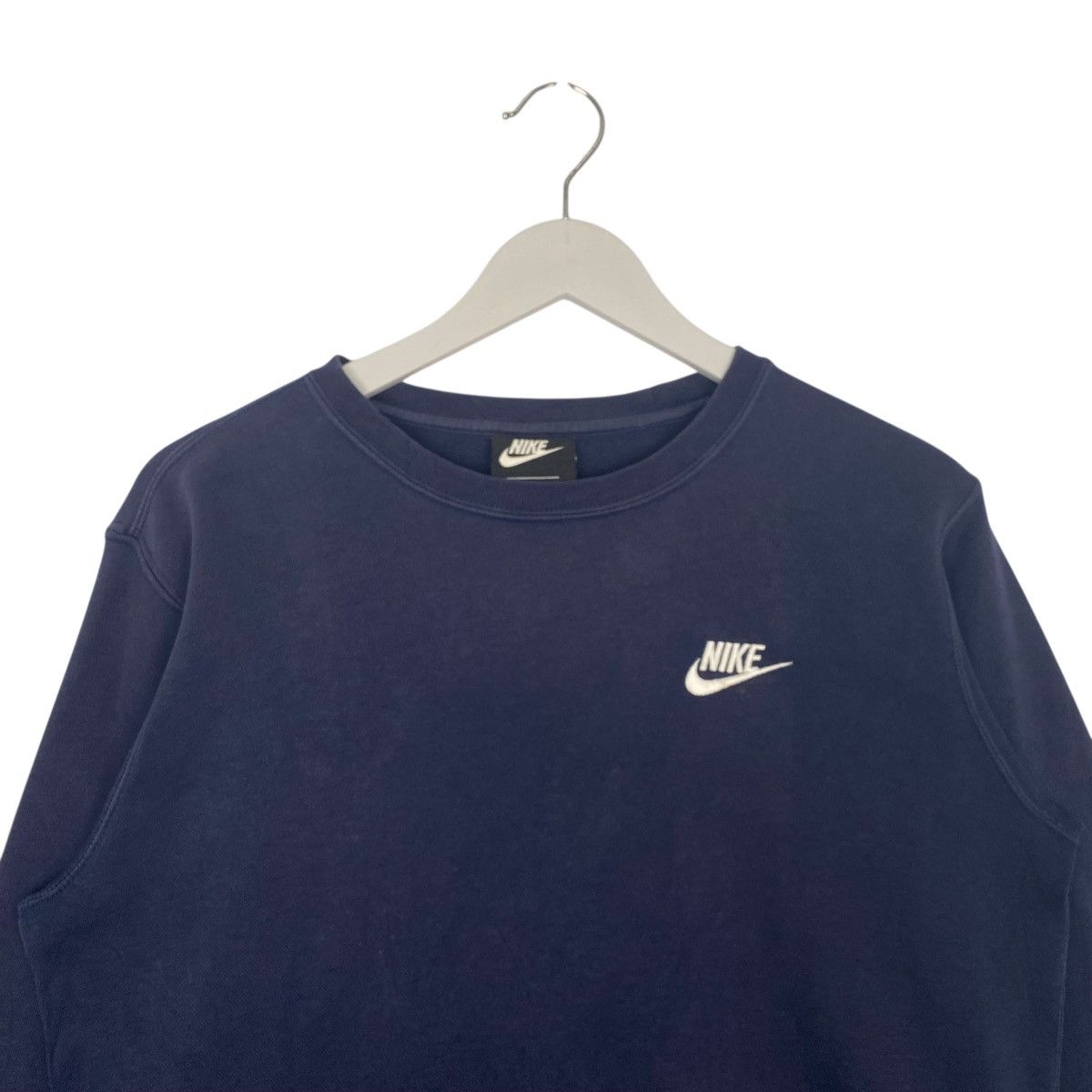 Vintage Vintage Nike Sweatshirt Small Logo Embroidery NavyBlue Size US S / EU 44-46 / 1 - 4 Thumbnail