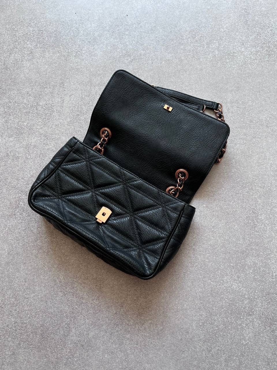 Vivienne Westwood バック Y2K Vivienne Westwood Y2K Shoulder bag Wanita black - Preloved
