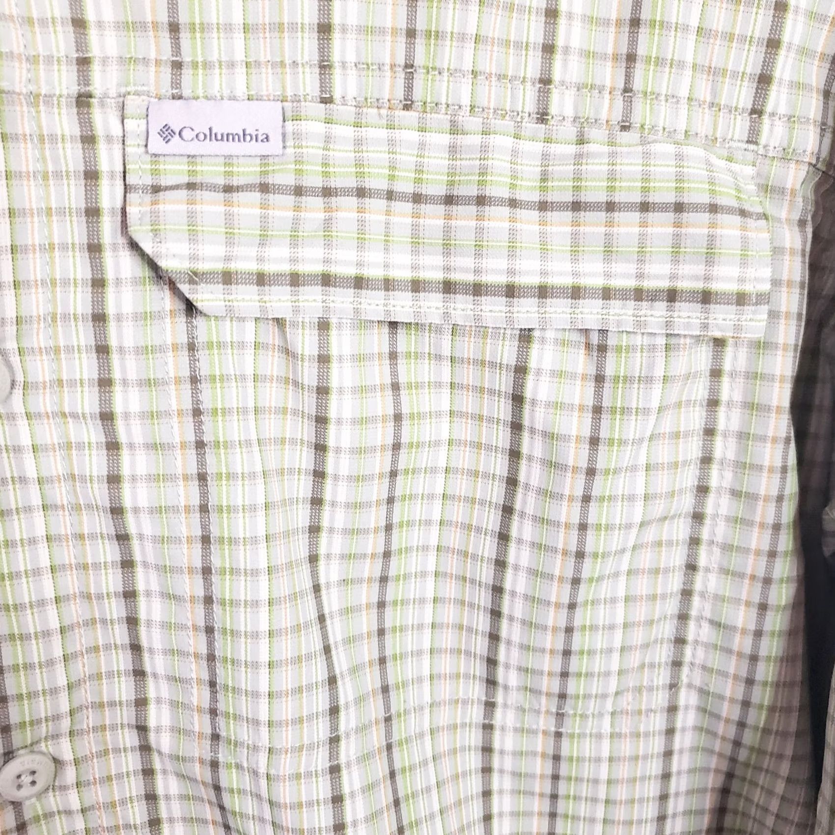 Vintage Columbia Button-Down Shirt Men L Green Striped Pockets Knit Nylon Polyester Long Sleeve Casual Workwear Travel Size US L / EU 52-54 / 3 - 5 Thumbnail