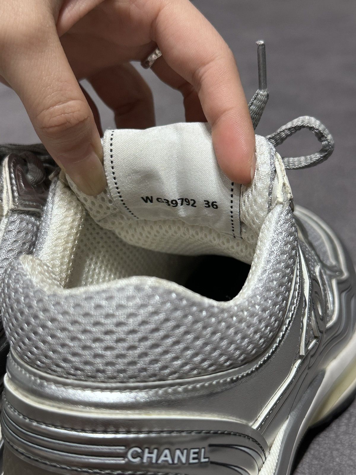 Chanel CHANEL CC LOGO TRAINER Size US 5 / IT 35 - 3 Thumbnail