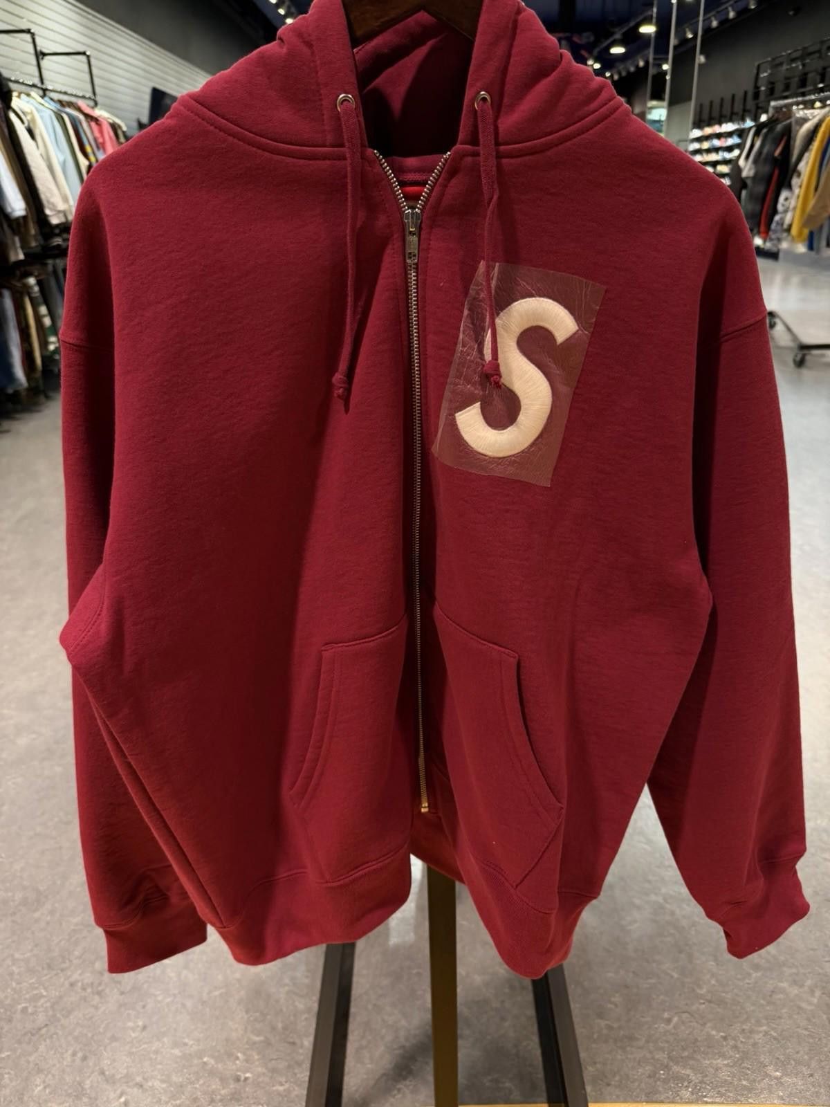 Supreme Supreme S Logo Zip Up Hooded Sweatshirt Red Size (M) NEW Size US M / EU 48-50 / 2 - 4 Thumbnail