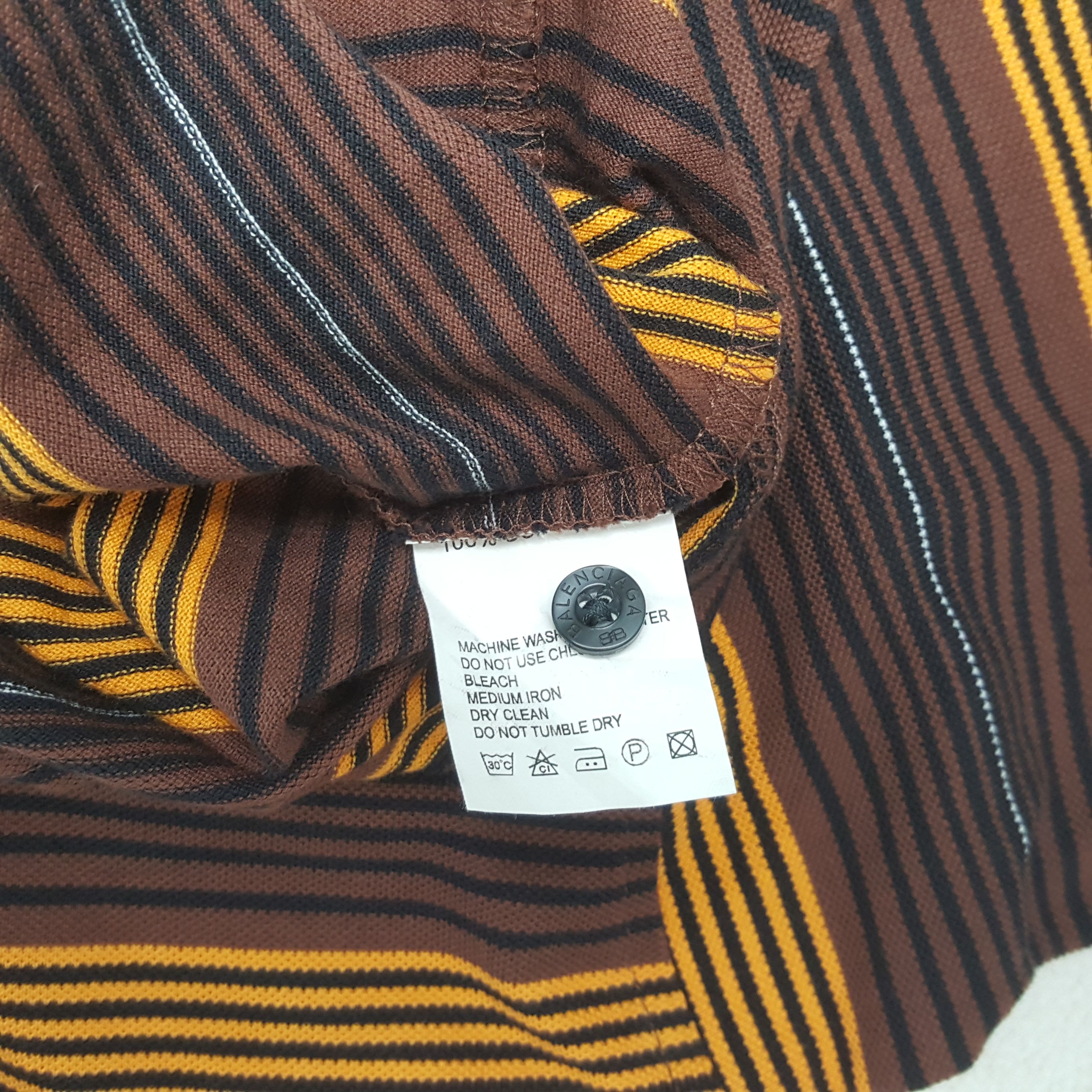 Balenciaga Balenciaga Fashion Brand Casual Style Polos C294N8 Size US L / EU 52-54 / 3 - 5 Thumbnail