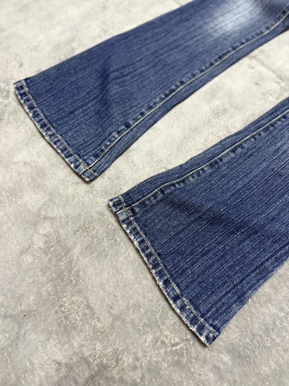 Japanese Brand Awesome Denim Paradise Distressed Embroidered Flare Jeans Size 28" / US 6 / IT 42 - 6 Thumbnail