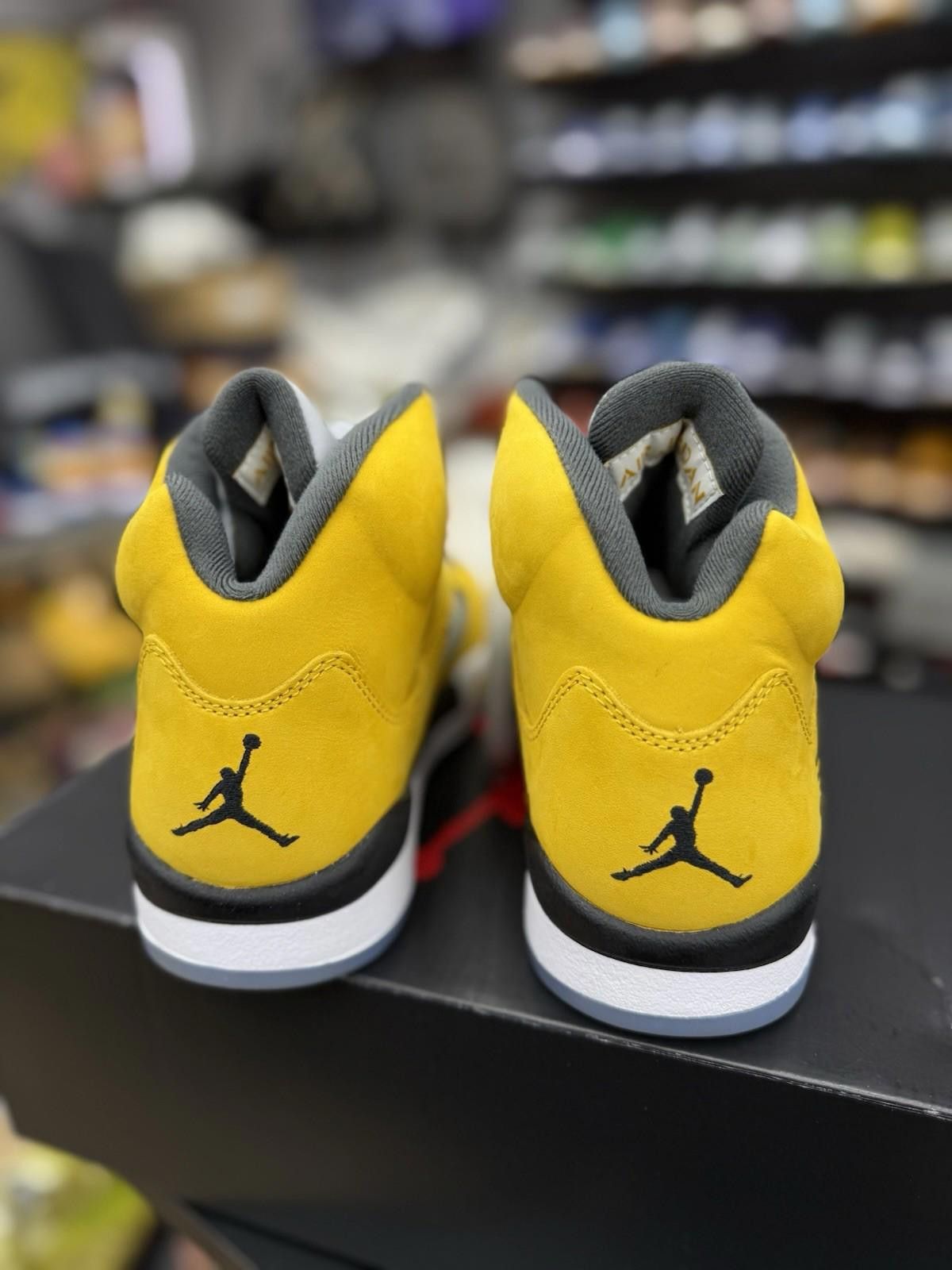Jordan Brand Air Jordan 5 Retro Tokyo T23 (2025) IO3372-700 New (7.5) Size US 7.5 / EU 40-41 - 10 Thumbnail