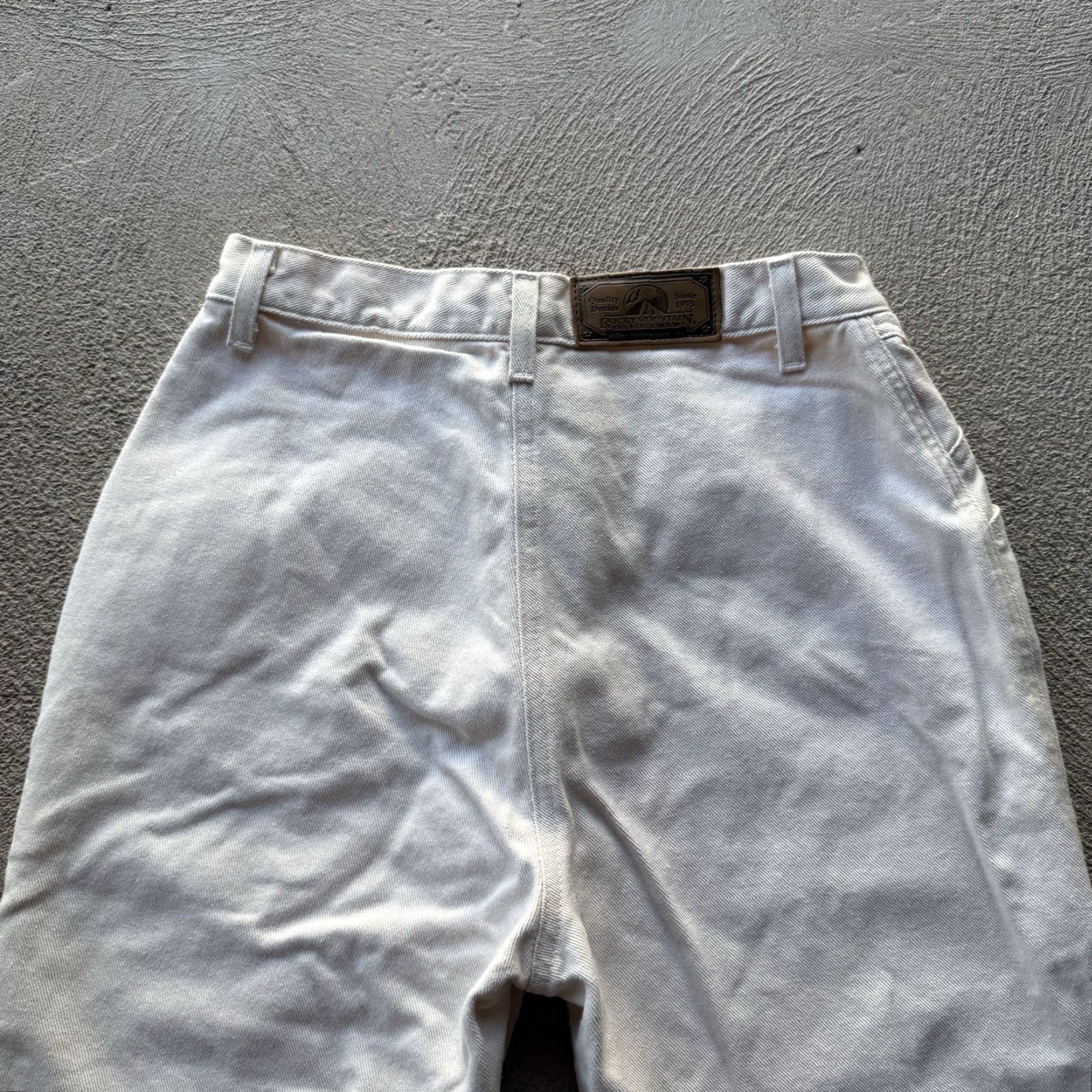 Vintage VINTAGE Rockies Jeans Womens 11 Beige Bare Back Straight Fit Denim Pants 80s 90s USA Western Men’s/ Women’s? Size 32" / US 10 / IT 46 - 3 Thumbnail