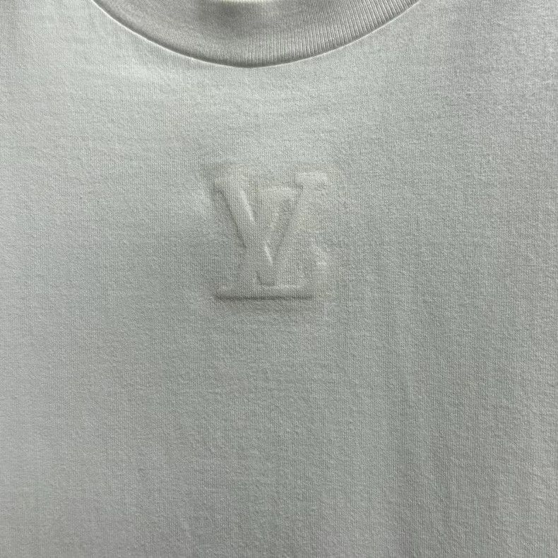 Louis Vuitton louis vuitton White embossed logo short sleeve 2502-Nextarr Size US S / EU 44-46 / 1 - 2 Thumbnail