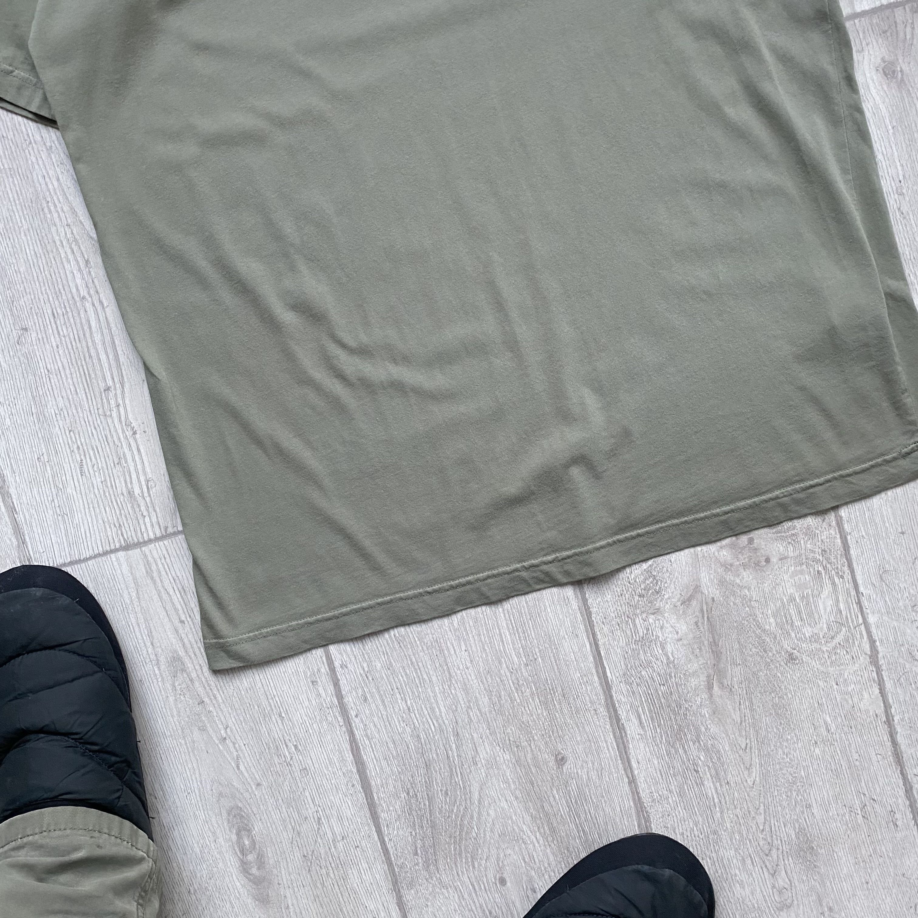 Universal Works 🔨 Universal works tee printed pocket khaki Size US XL / EU 56 / 4 - 3 Thumbnail