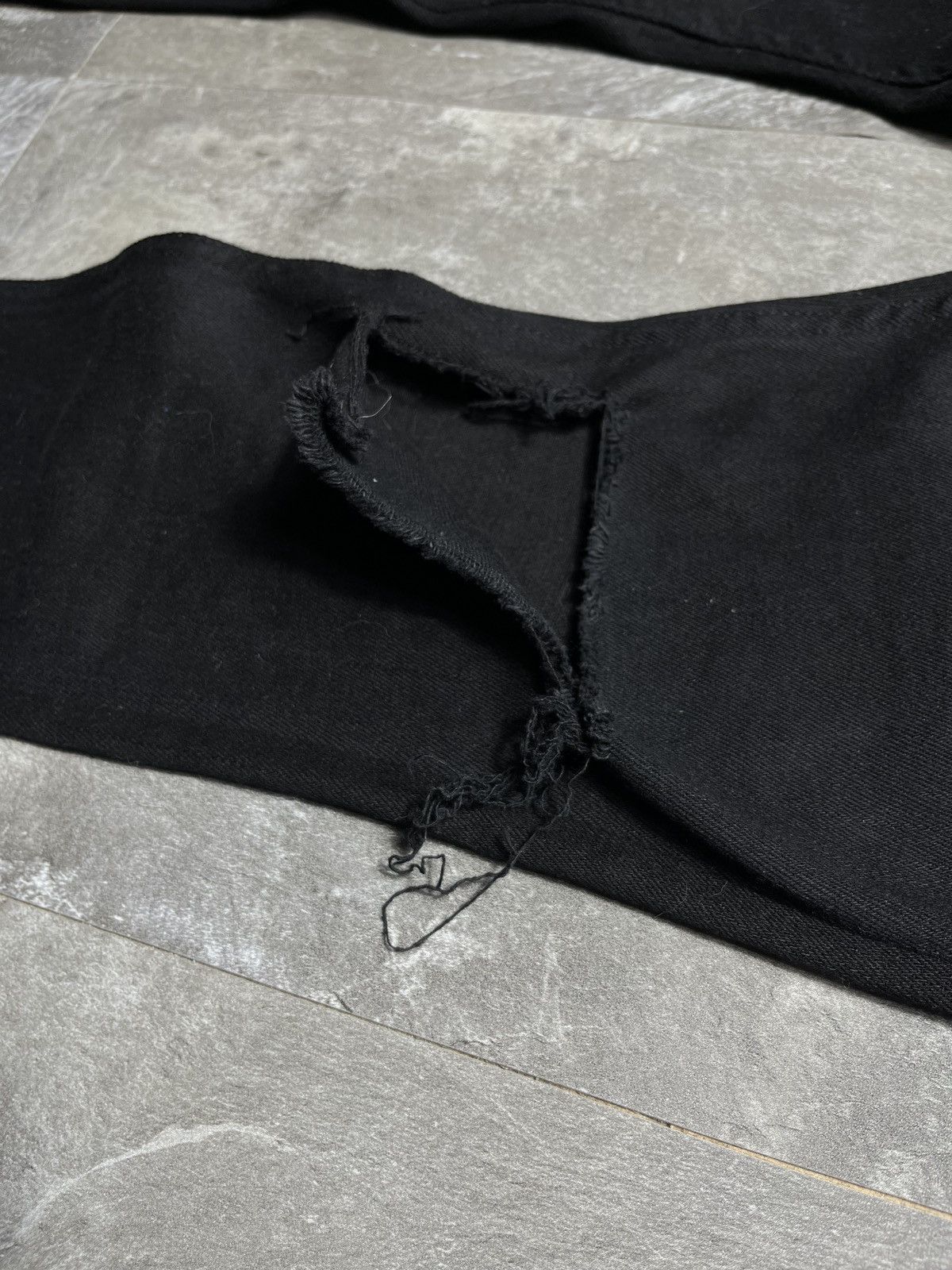 Ksubi Ksubi Knee Rip Plain Black Denim Jeans Size 32 Size US 32 / EU 48 - 7 Thumbnail