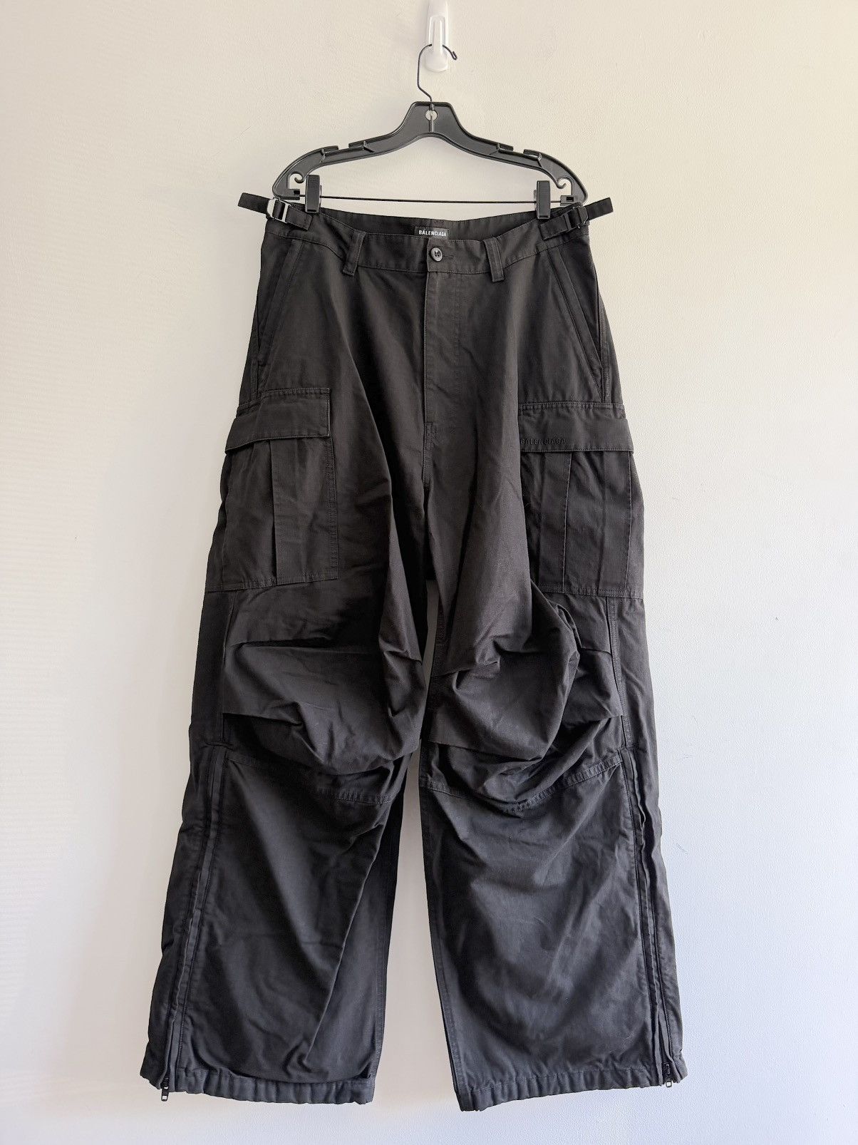Balenciaga New Fall 22 Ripstop Pulled Cargo Pants (46) Fits US 34 EU 50 Size US 34 / EU 50 - 1 Thumbnail