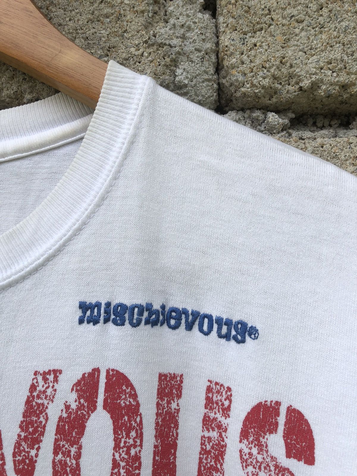 Vintage Vintage Y2K Mischievous Blue Rabbit Skunk Tshirt Size US L / EU 52-54 / 3 - 8 Thumbnail