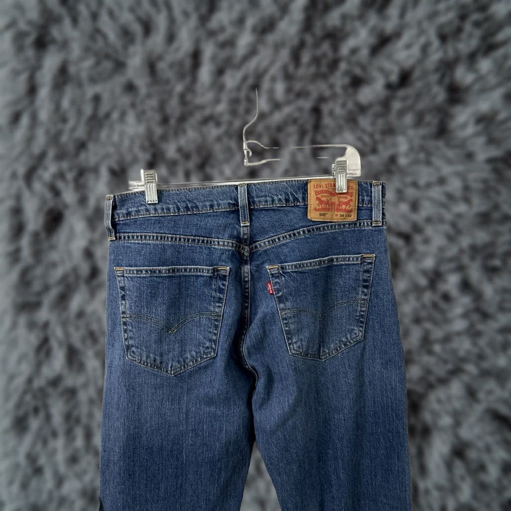Levi's Levi's 505 Regular Fit Jeans Mens 34x31 Medium Wash Denim Straight Leg Blue Cotton Logo 5-Pocket Size US 34 / EU 50 - 1 Thumbnail