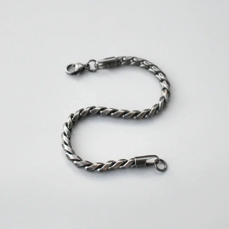 Jewelry Black Twisted Chain Bracelet Size ONE SIZE - 2 Thumbnail