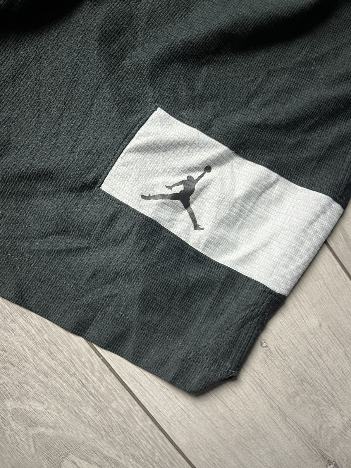 Jordan Brand Jordan brand shorts basketball size XLarge Size US 36 / EU 52 - 2 Thumbnail
