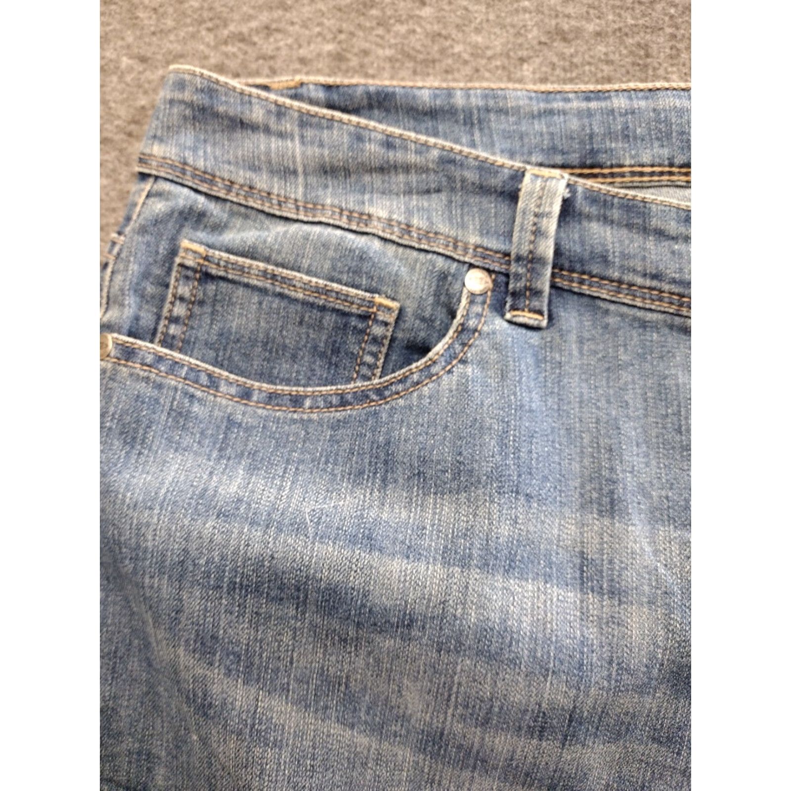 Vintage Sonoma Jeans Women's Plus Size 18 Boot Straight Denim Blue Distressed 5-Pocket High Rise Regular Stretch Shirts pants? Size 40" / US 18 - 7 Thumbnail