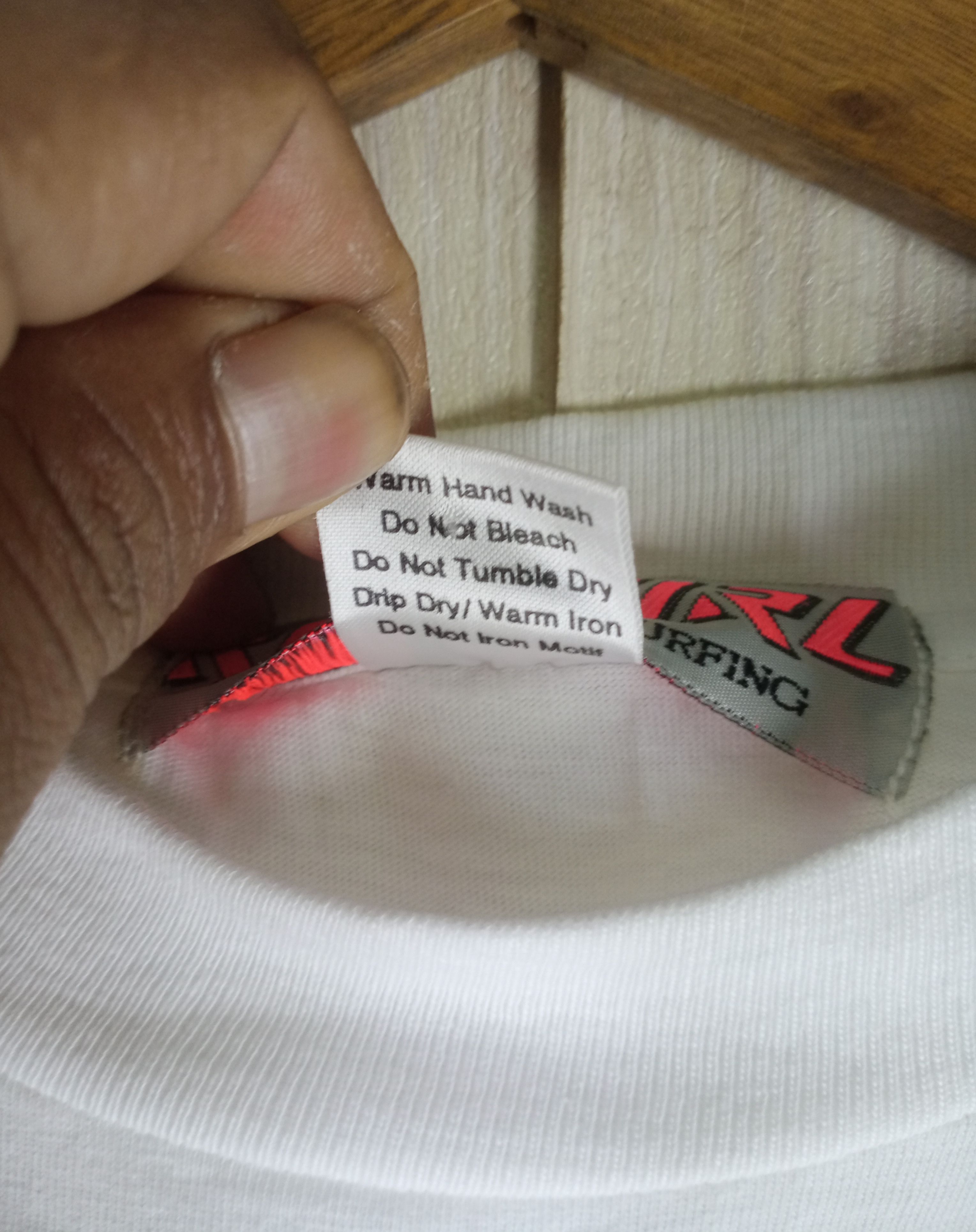 Rip Curl Rare Vintage 90s Rip Curl Equipment For Surfing Tshirt Size US M / EU 48-50 / 2 - 8 Thumbnail