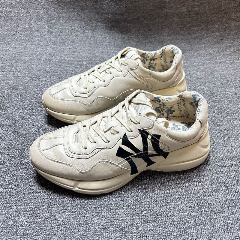 Gucci Gucci Rhyton Low-top Sneakers in Beige 0079 Size US 11 / EU 44 - 1 Thumbnail