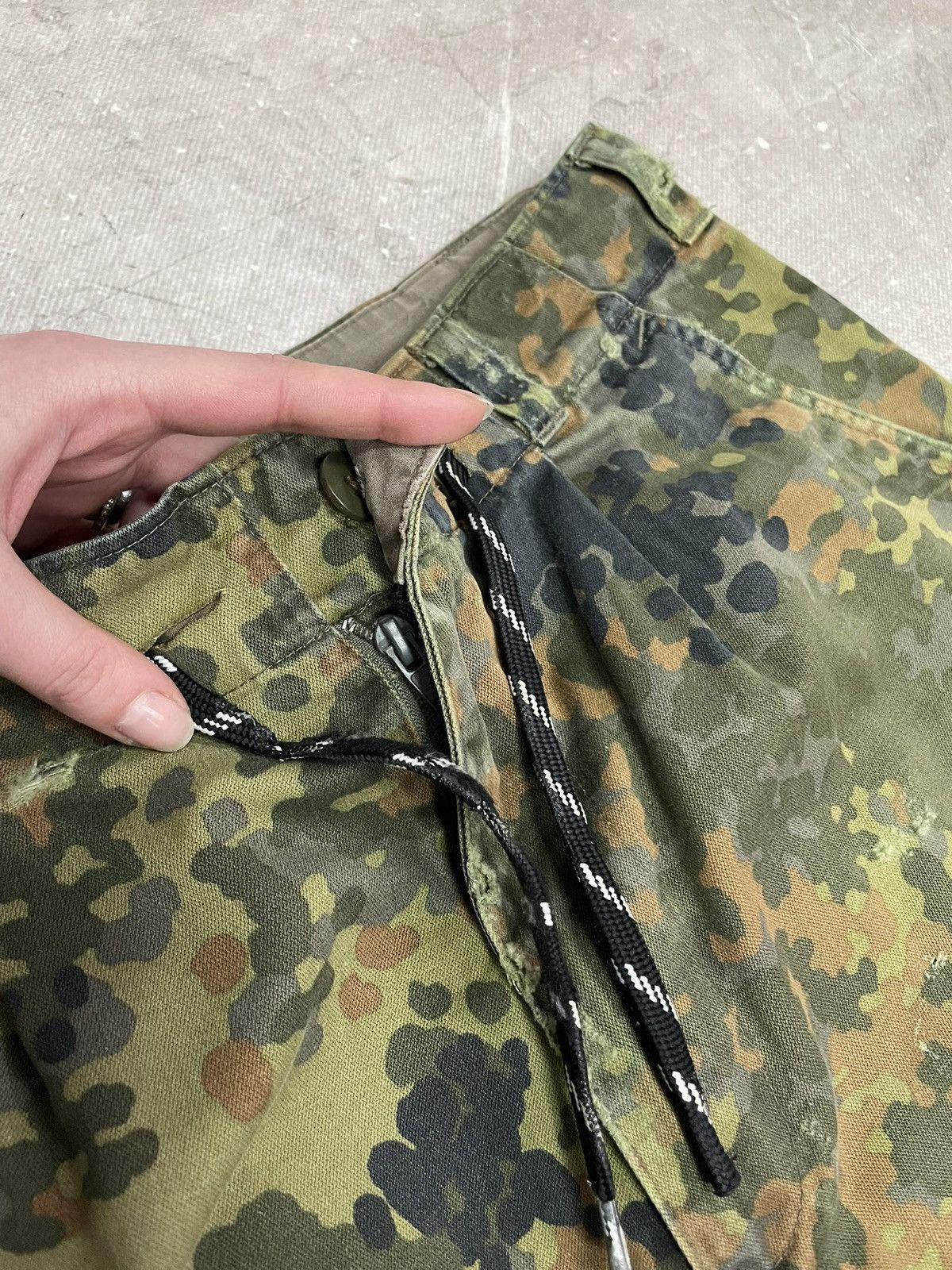 Yeezy Vintage Army German distressed yeezy style Gargo Shorts Size US 32 / EU 48 - 5 Thumbnail