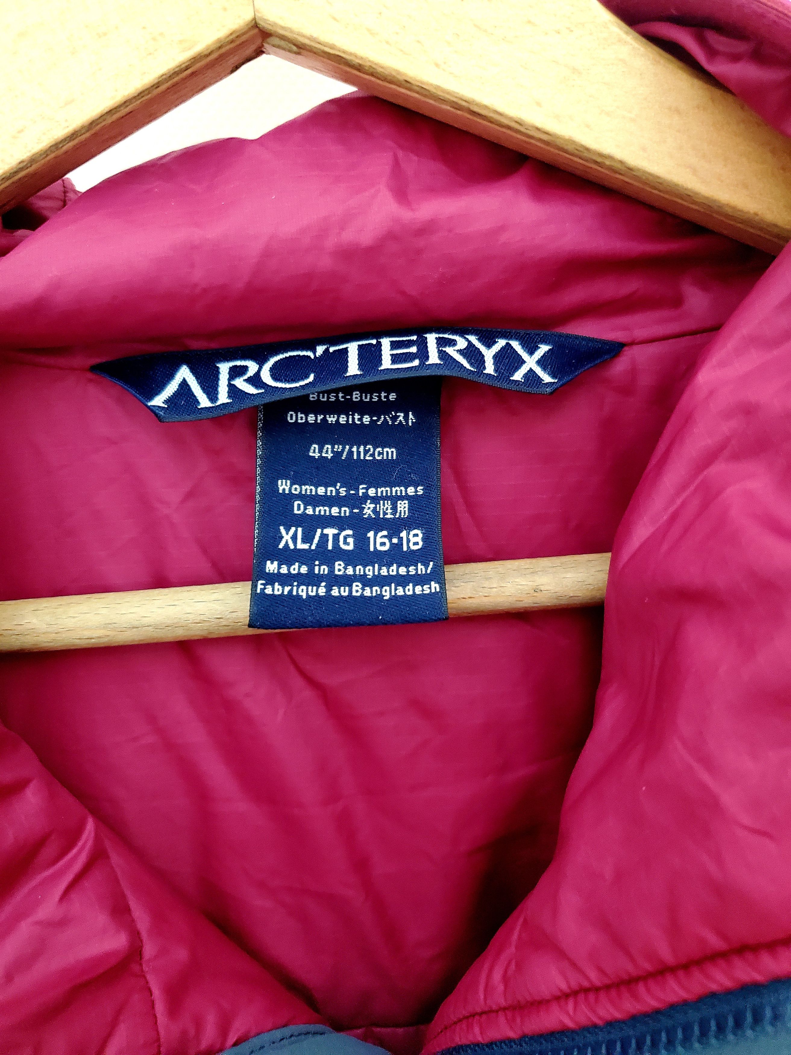 Arc'teryx Arc'teryx Atom Hoody Navy Blue gray perfect condition size M Size M / US 6-8 / IT 42-44 - 9 Thumbnail