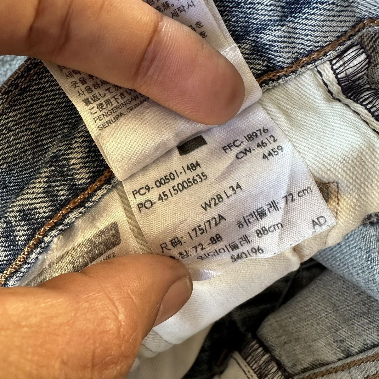 Levi's Vintage Levis 501 Distressed Blue Denim 28x32 D566 Size US 28 / EU 44 - 18 Thumbnail