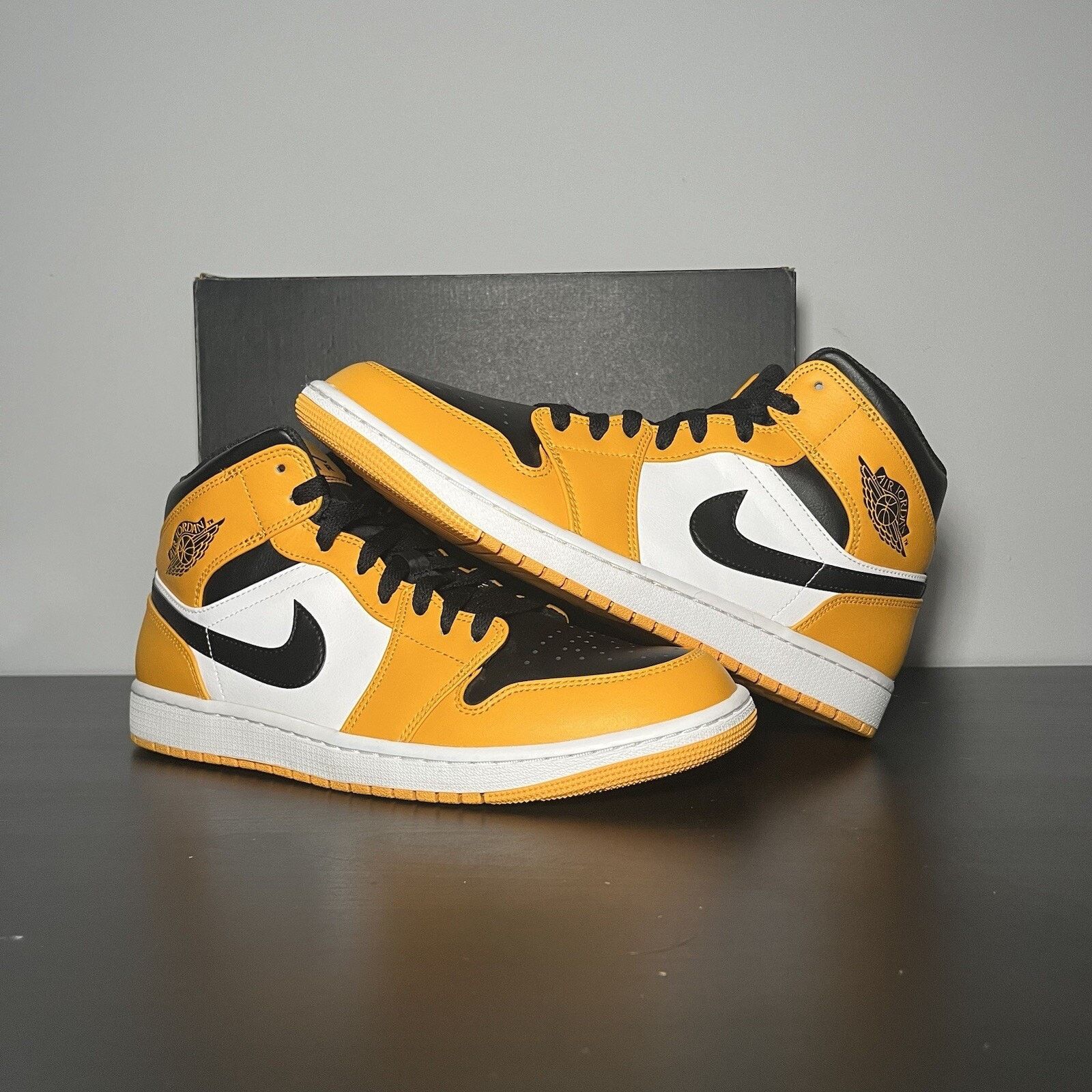 Nike Size 11 - Jordan 1 Mid Taxi 2022 Size US 11 / EU 44 - 2 Thumbnail